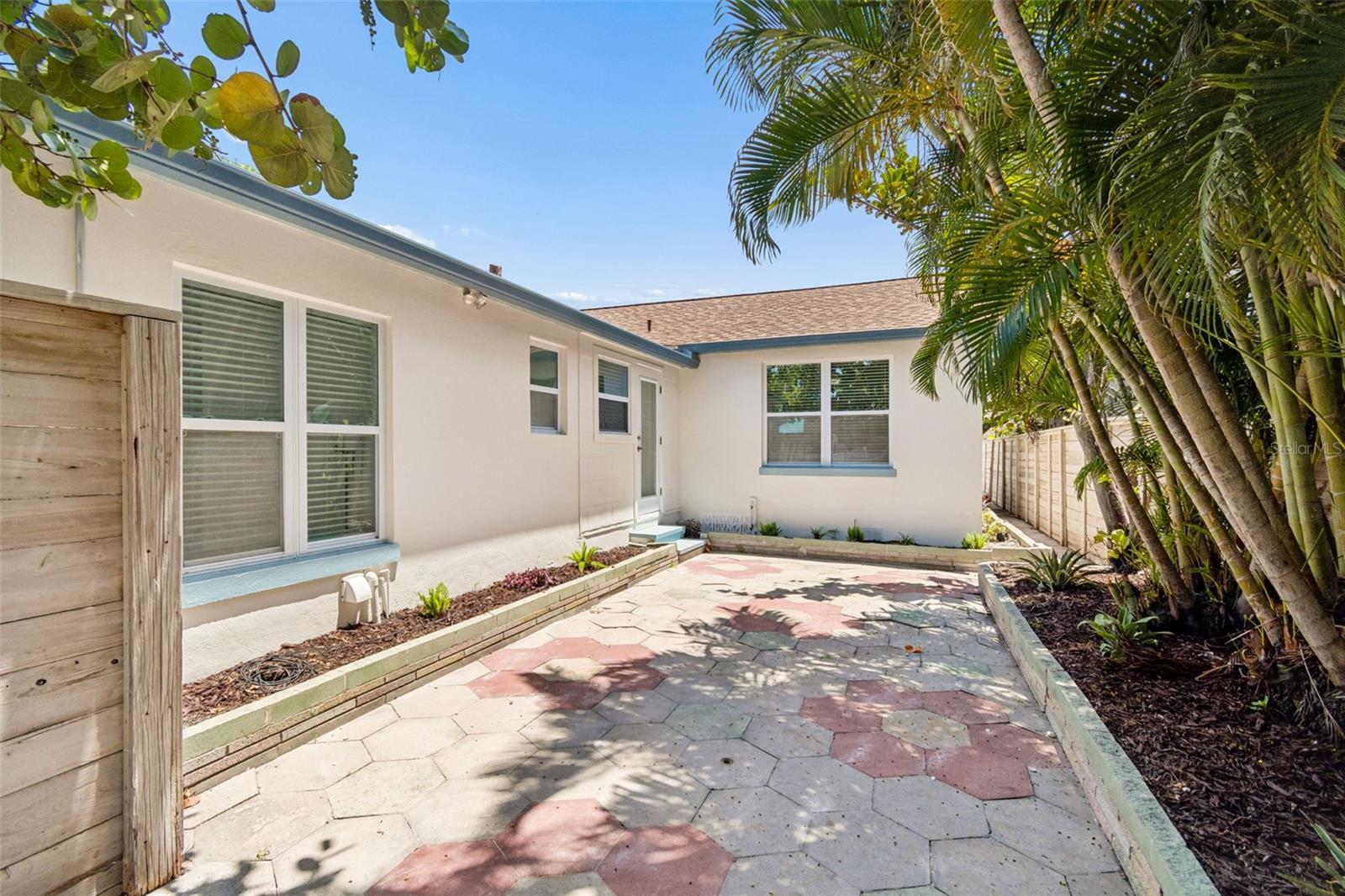 8125 BAYSHORE DR — photo 21