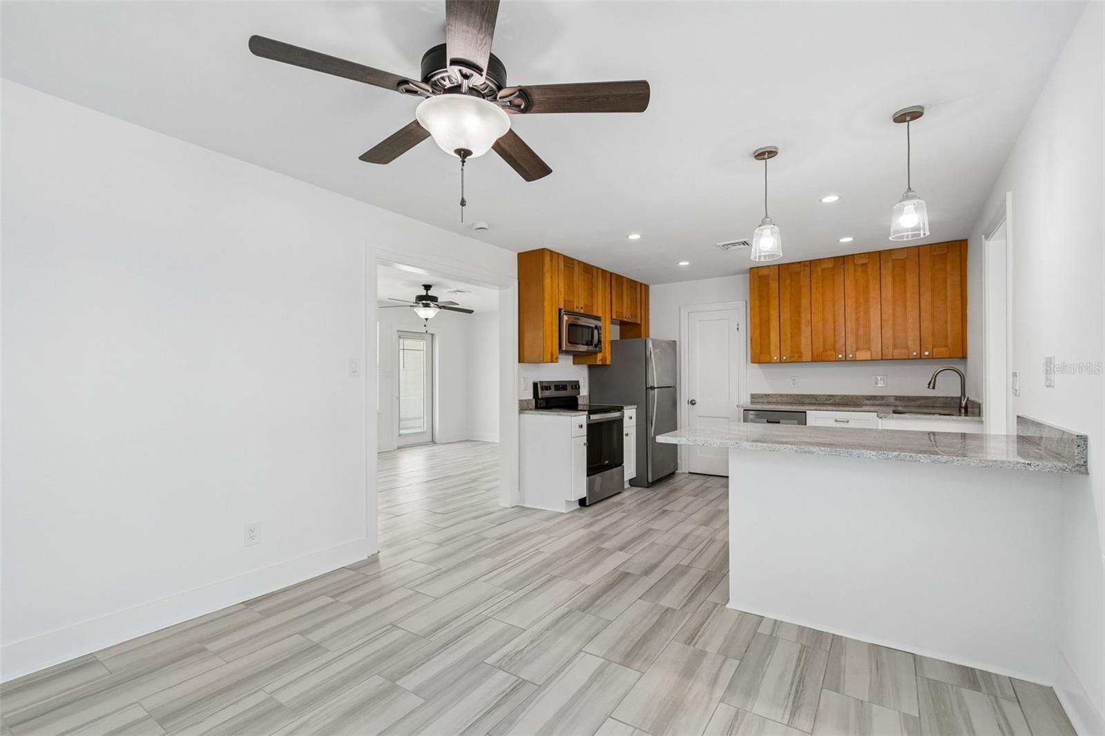 8125 BAYSHORE DR — photo 28
