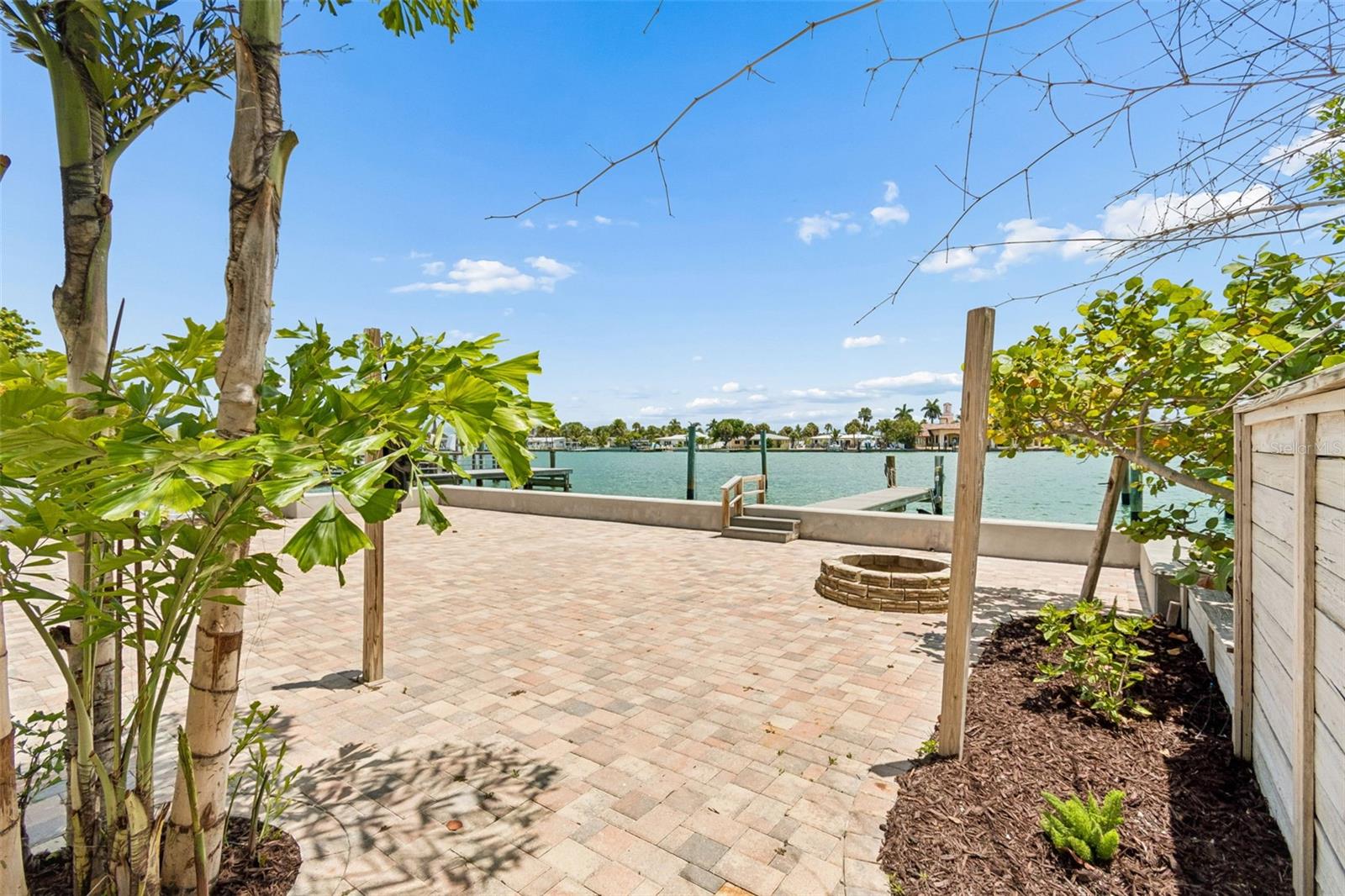 8125 BAYSHORE DR — photo 4