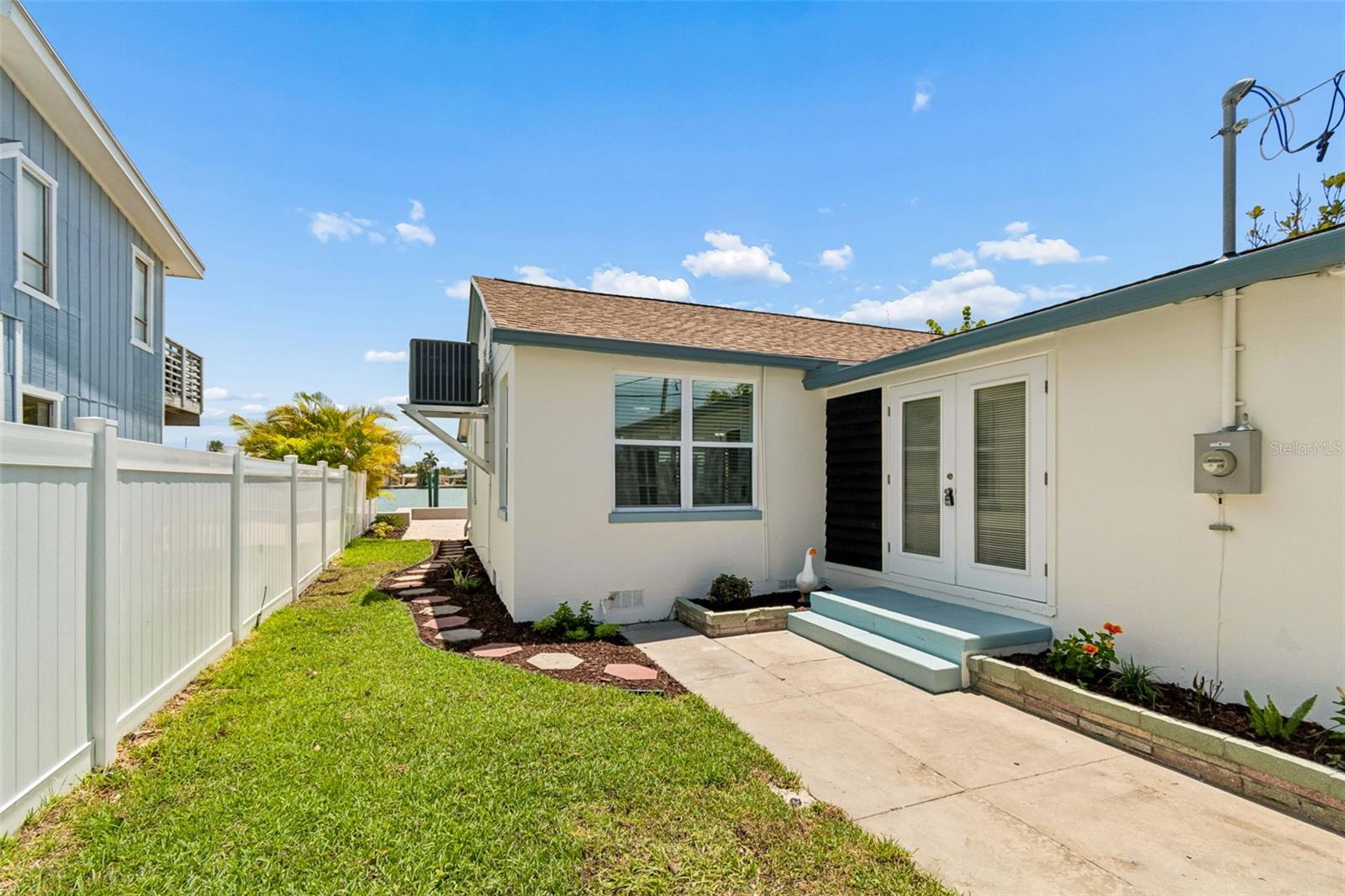 8125 BAYSHORE DR — photo 24