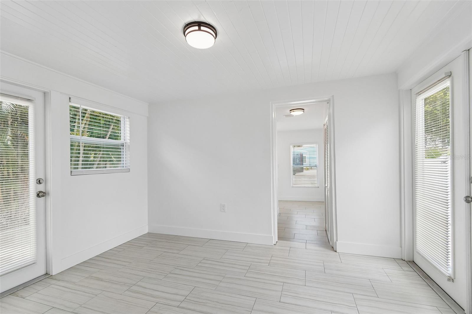 8125 BAYSHORE DR — photo 19