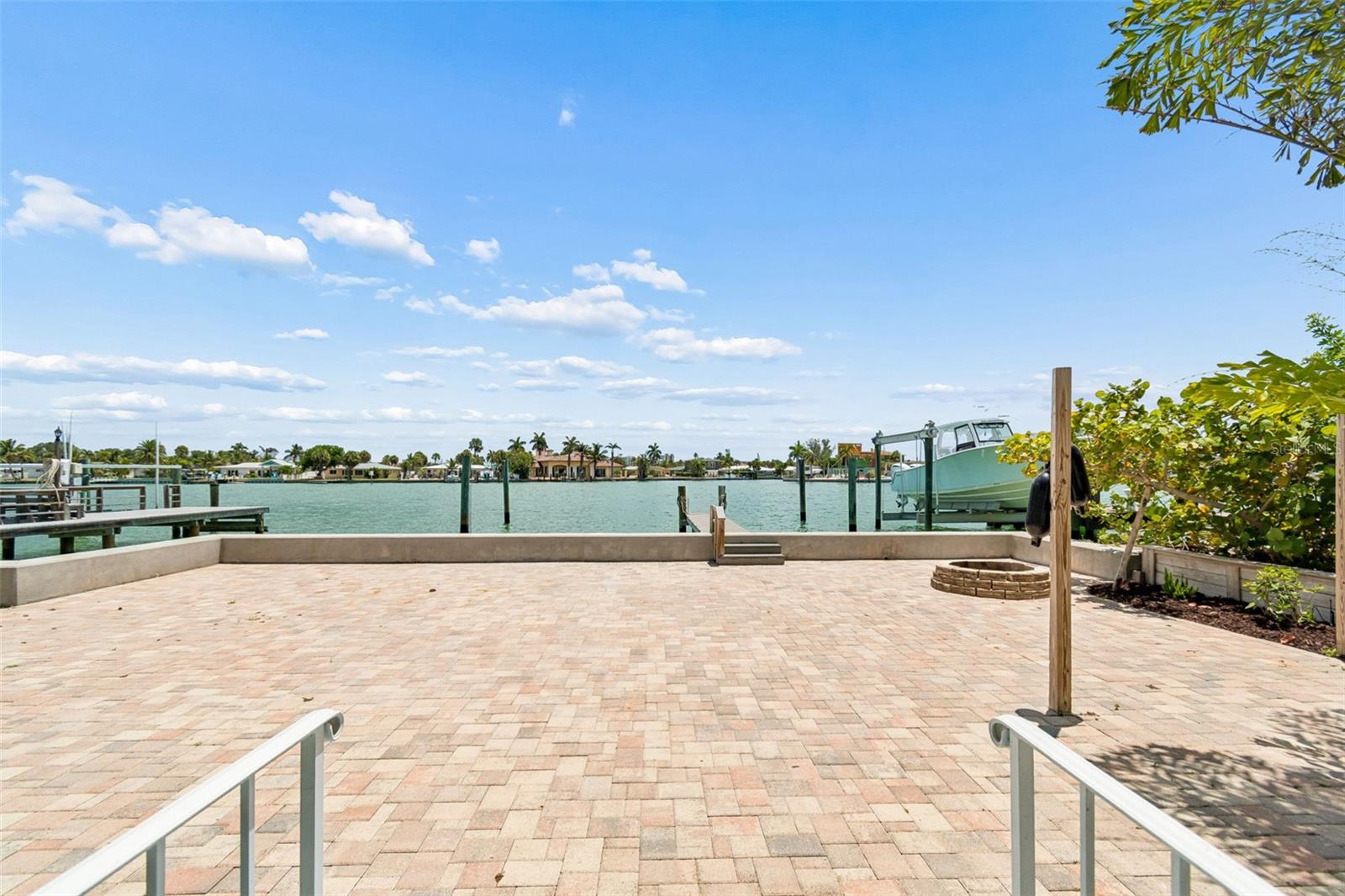 8125 BAYSHORE DR — photo 7