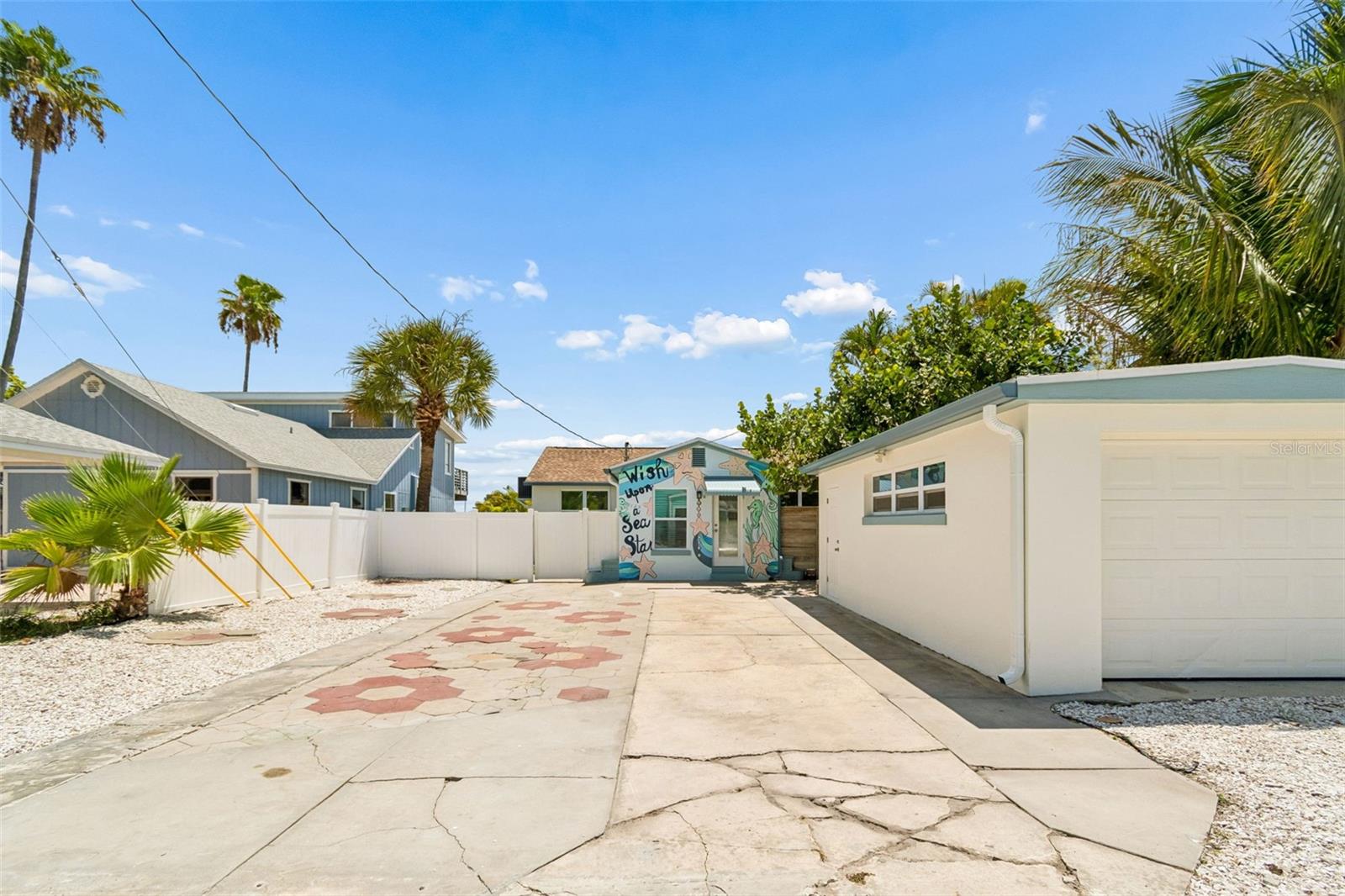 8125 BAYSHORE DR — photo 11