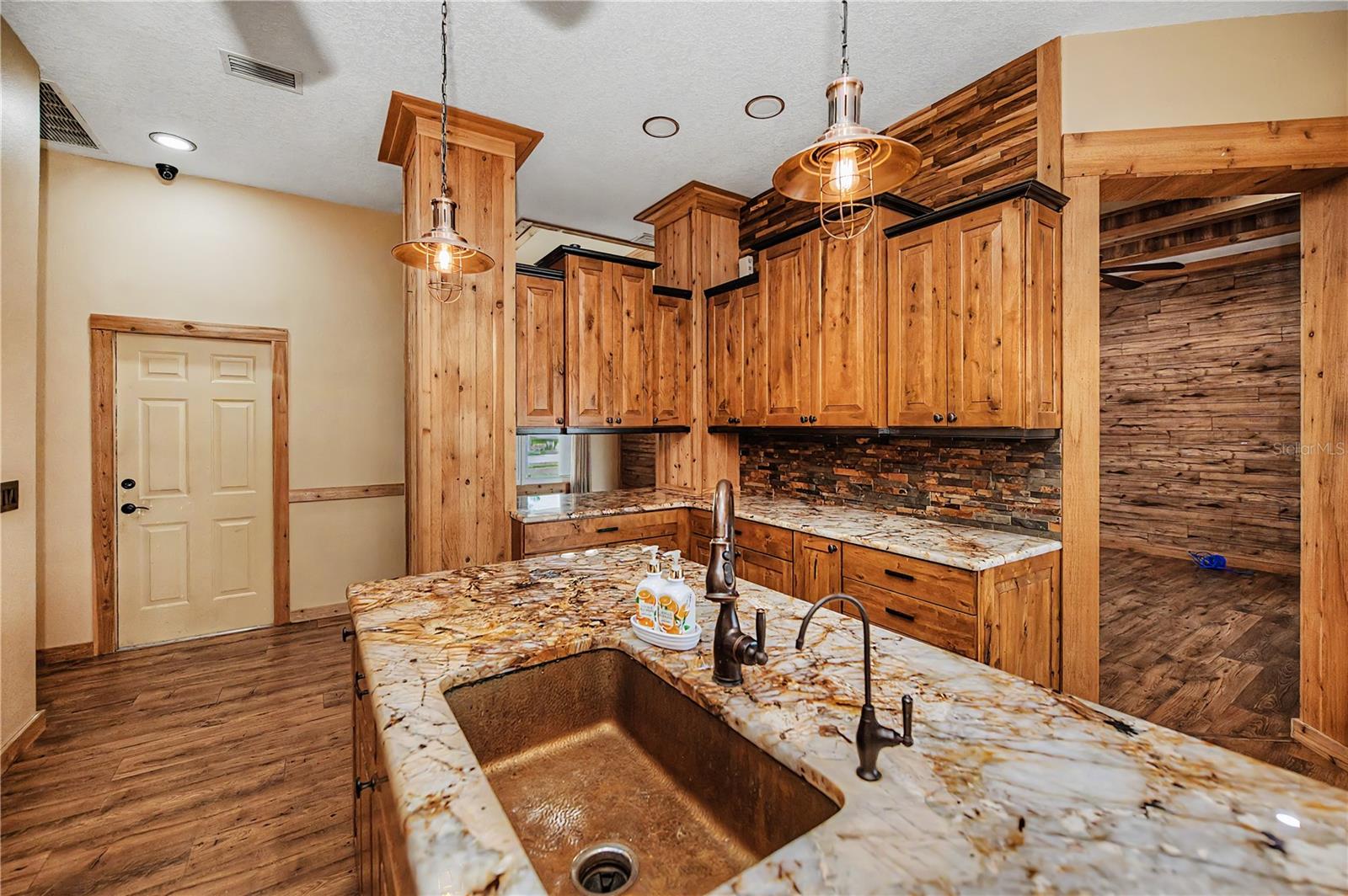 8730 MYSTIC CIR — photo 31