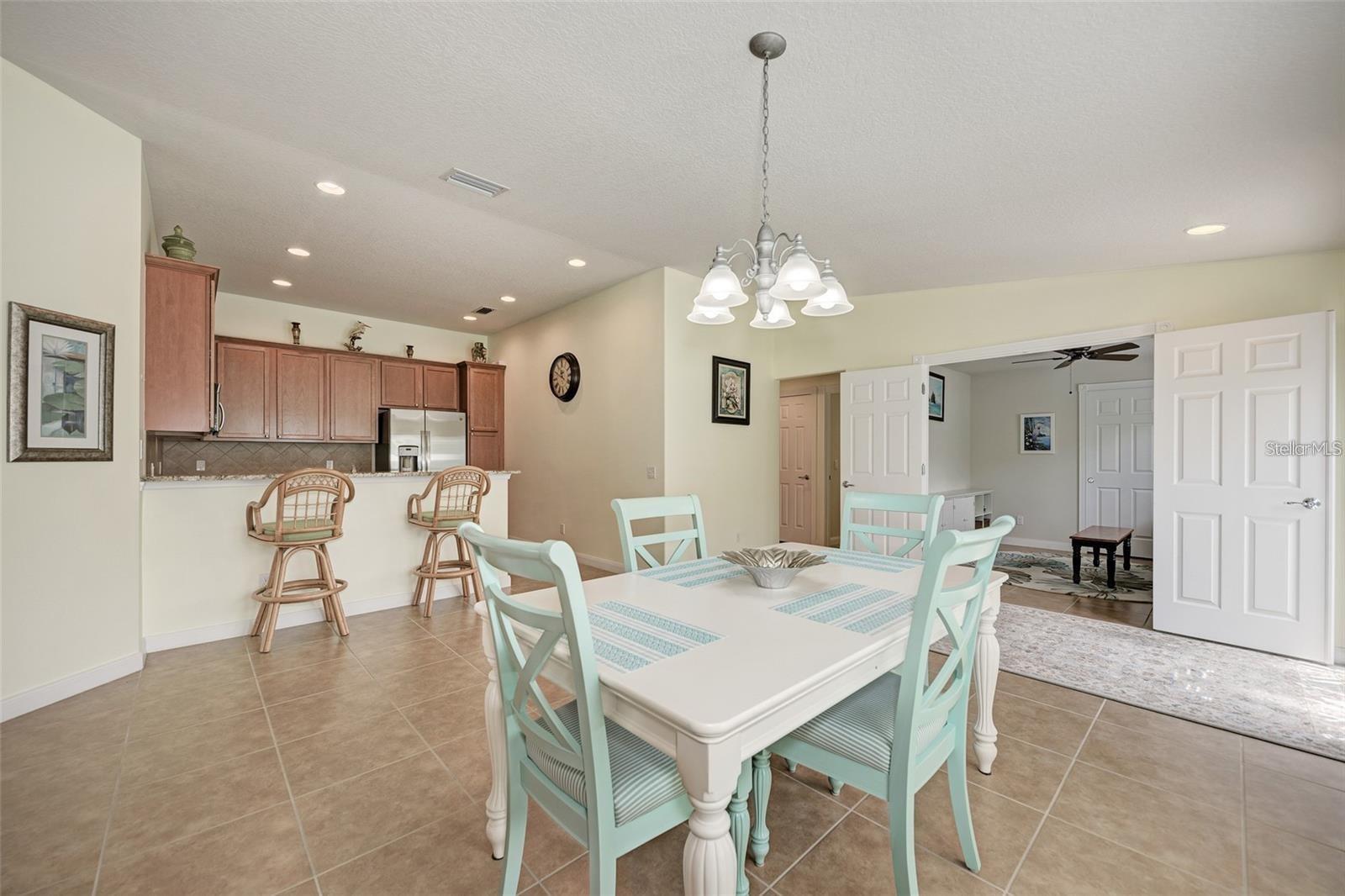 6083 BENEVENTO DR — photo 10