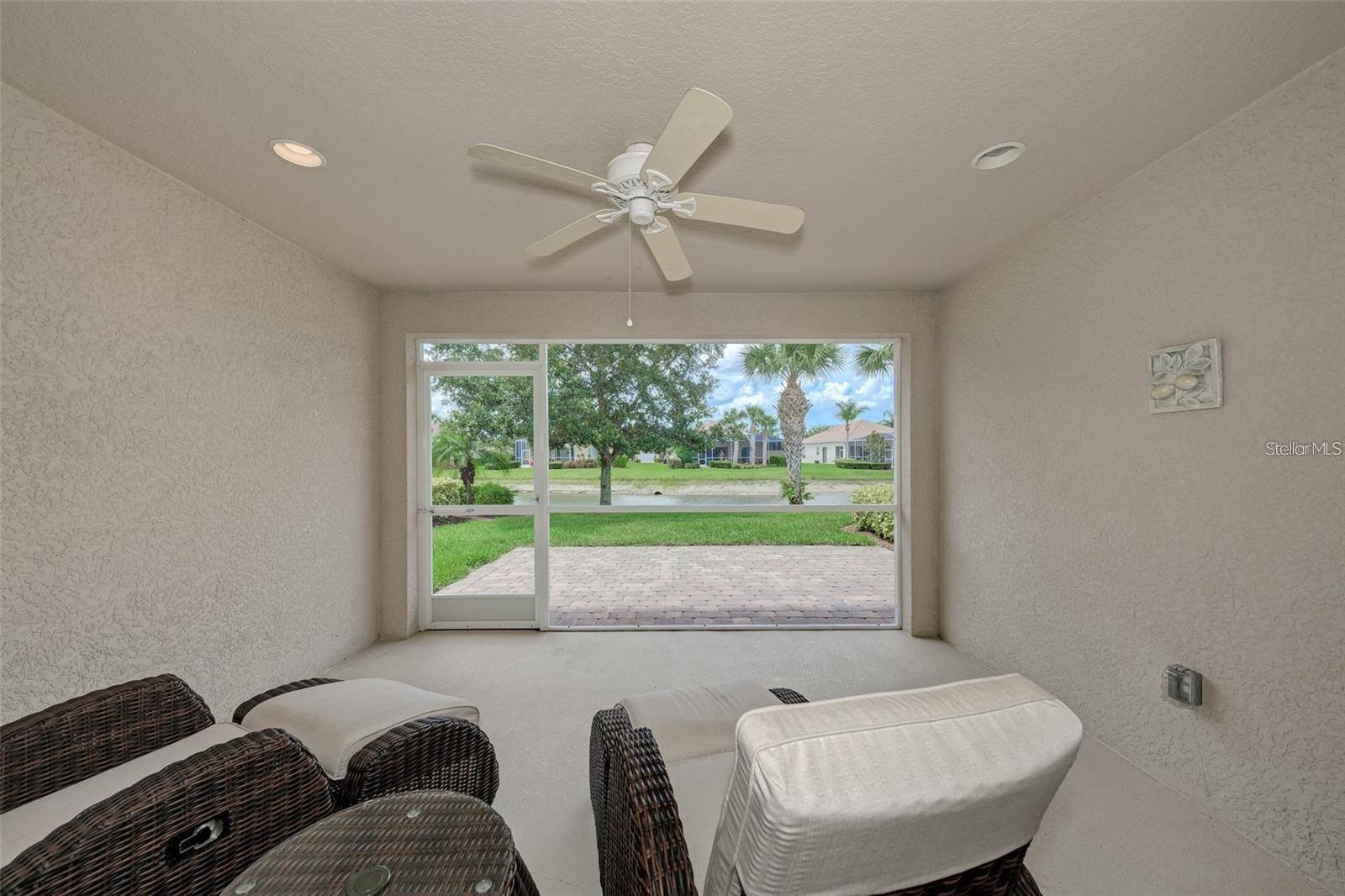 6083 BENEVENTO DR — photo 17
