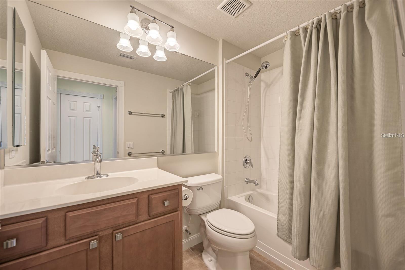 6083 BENEVENTO DR — photo 16