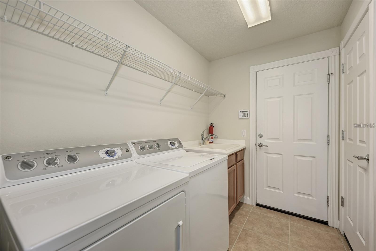 6083 BENEVENTO DR — photo 21