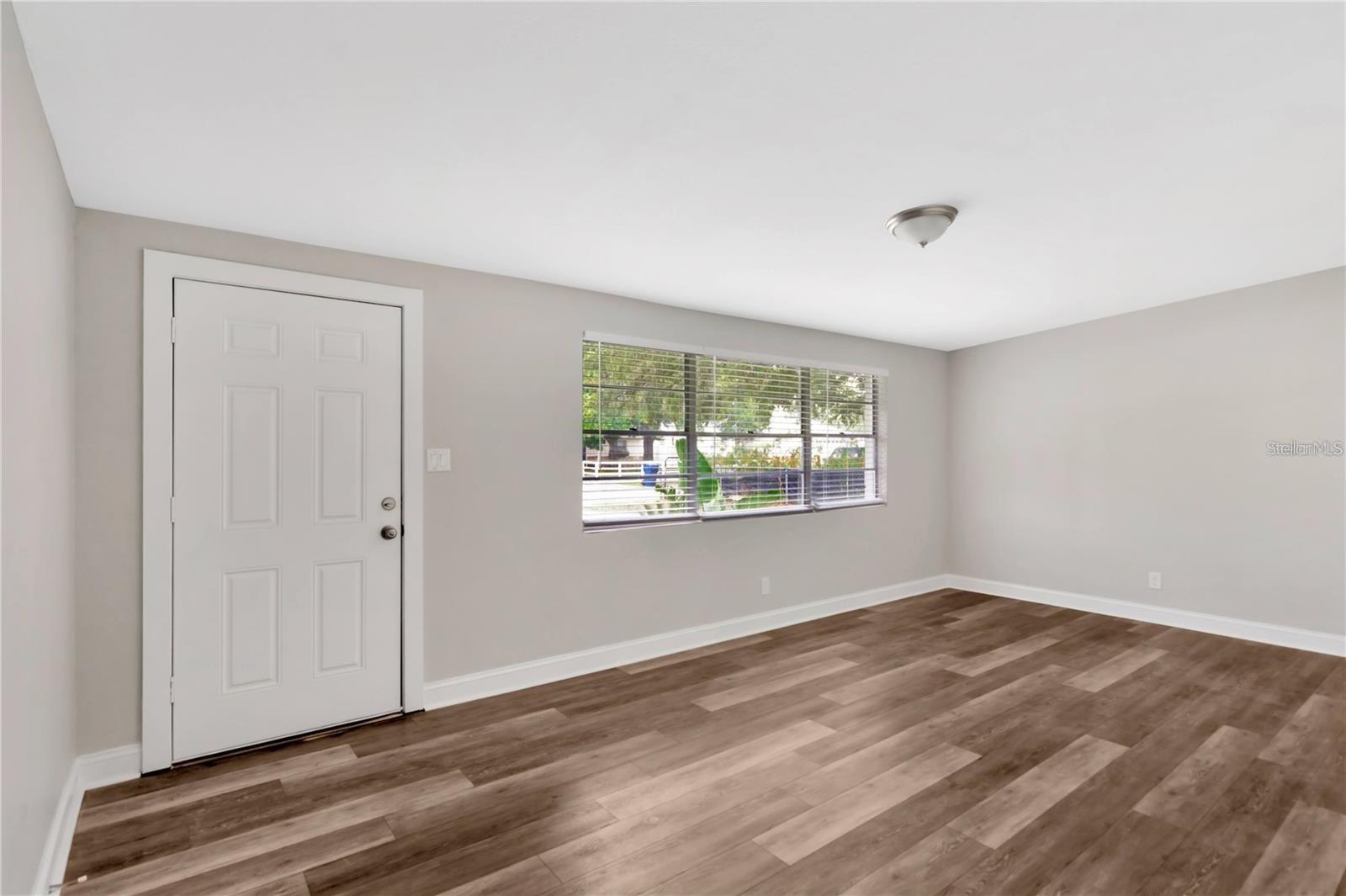 4105 W MANGO AVE — photo 13