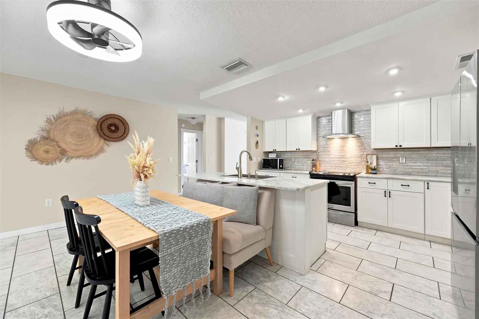 6230 CEDAR ST NE — photo 10