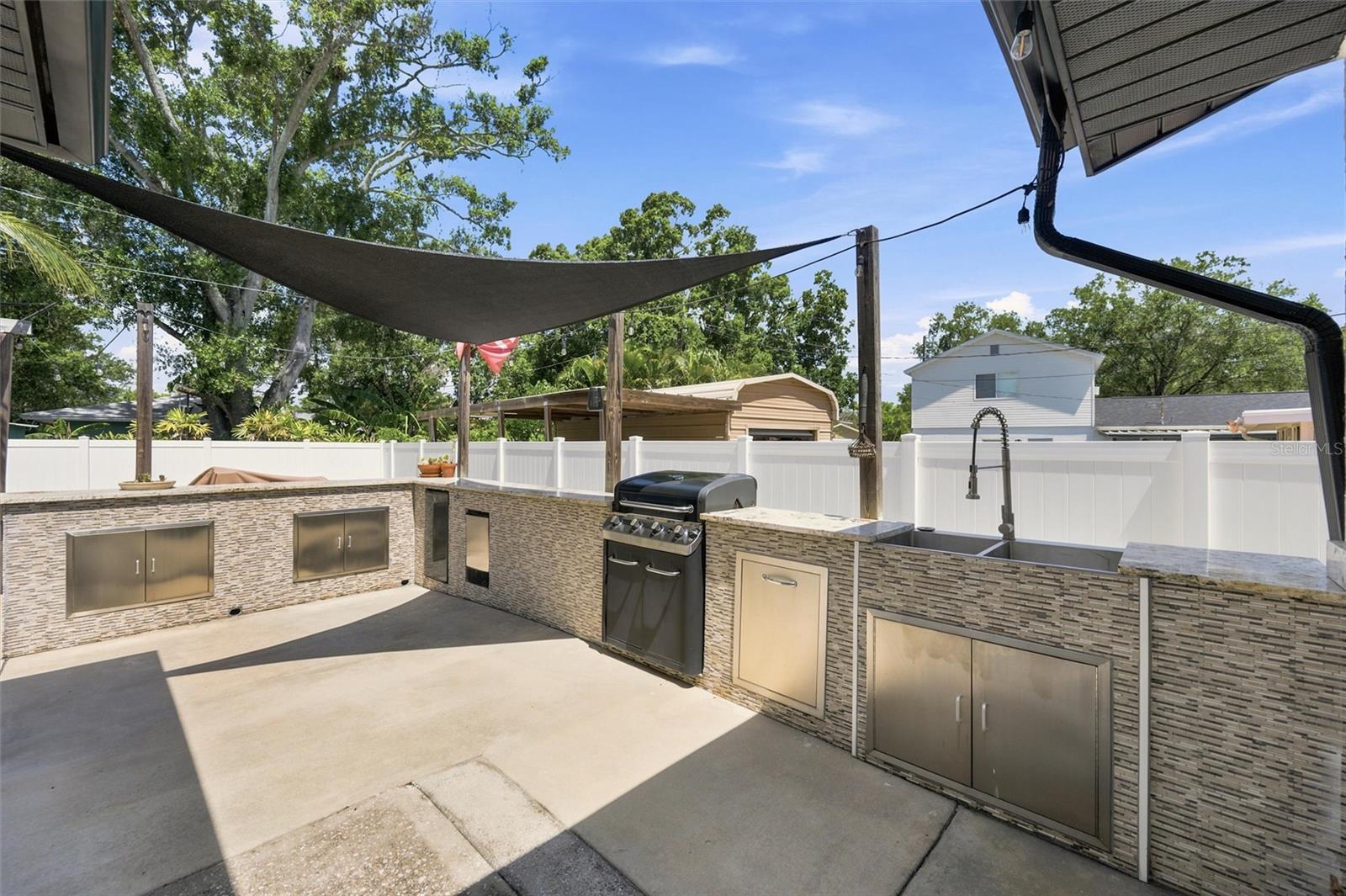 6230 CEDAR ST NE — photo 3