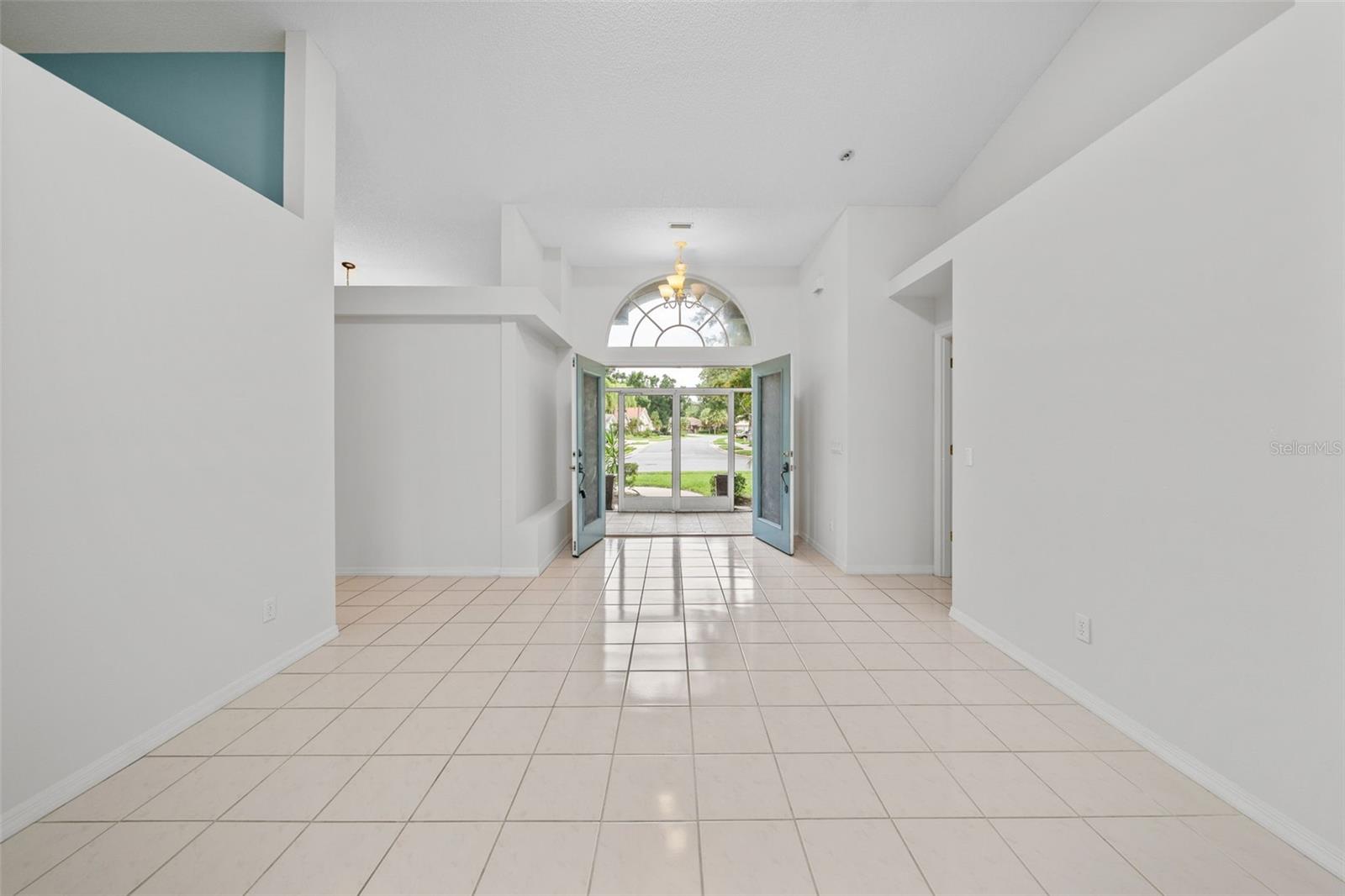 555 PARK ESTATES SQ — photo 6