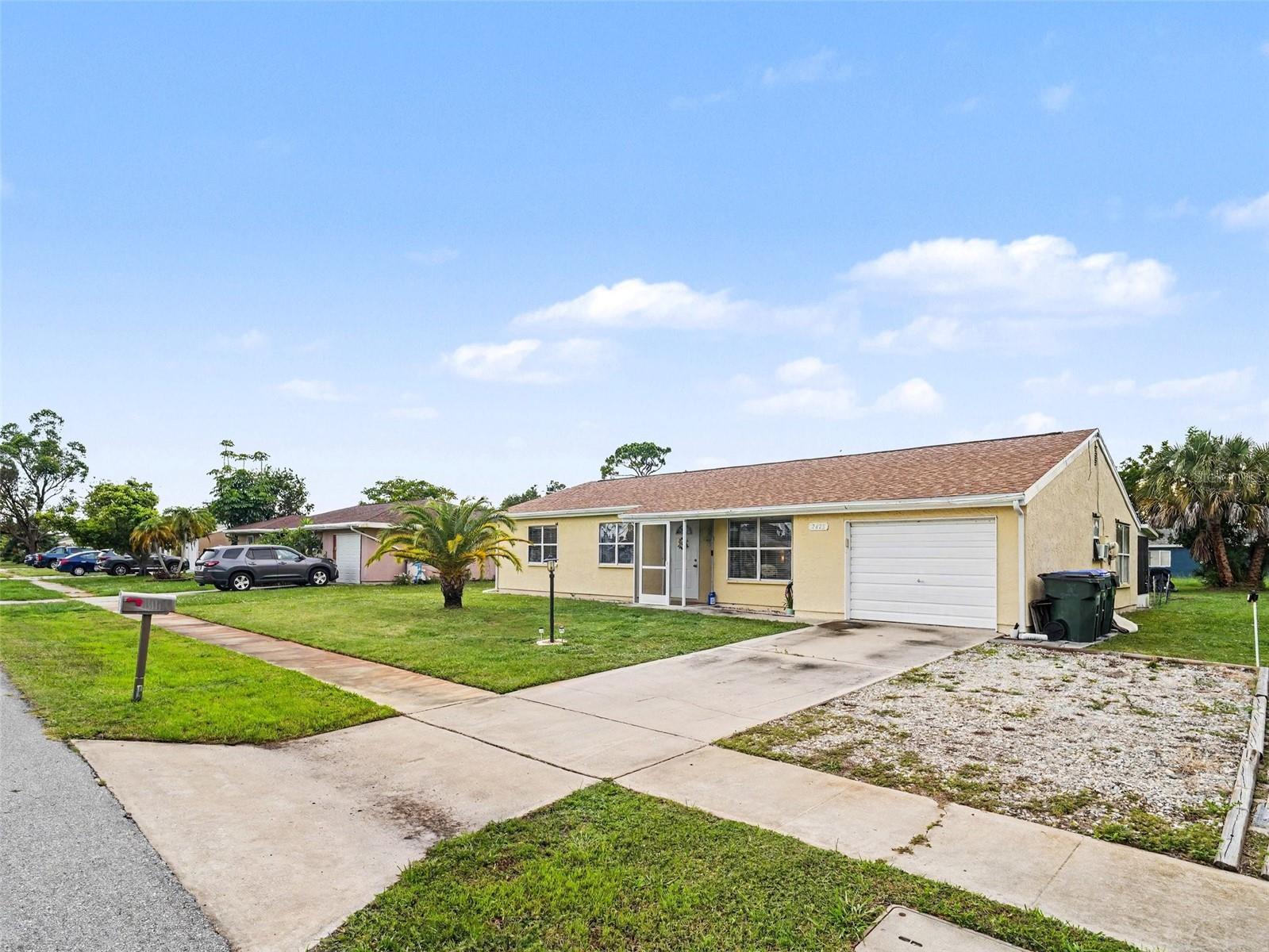 2473 FAIRBROOK ST — photo 3