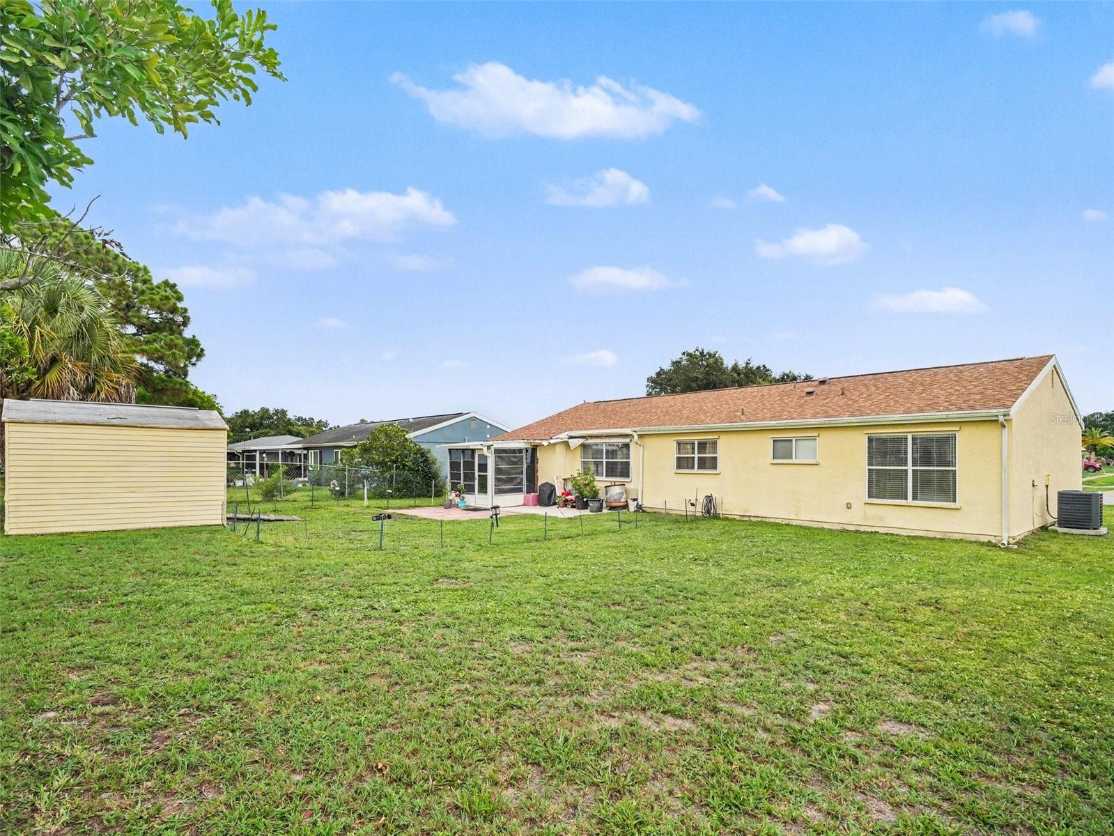 2473 FAIRBROOK ST — photo 31