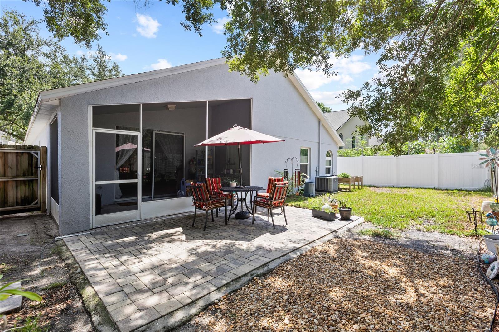 614 SOMERSTONE DR — photo 36