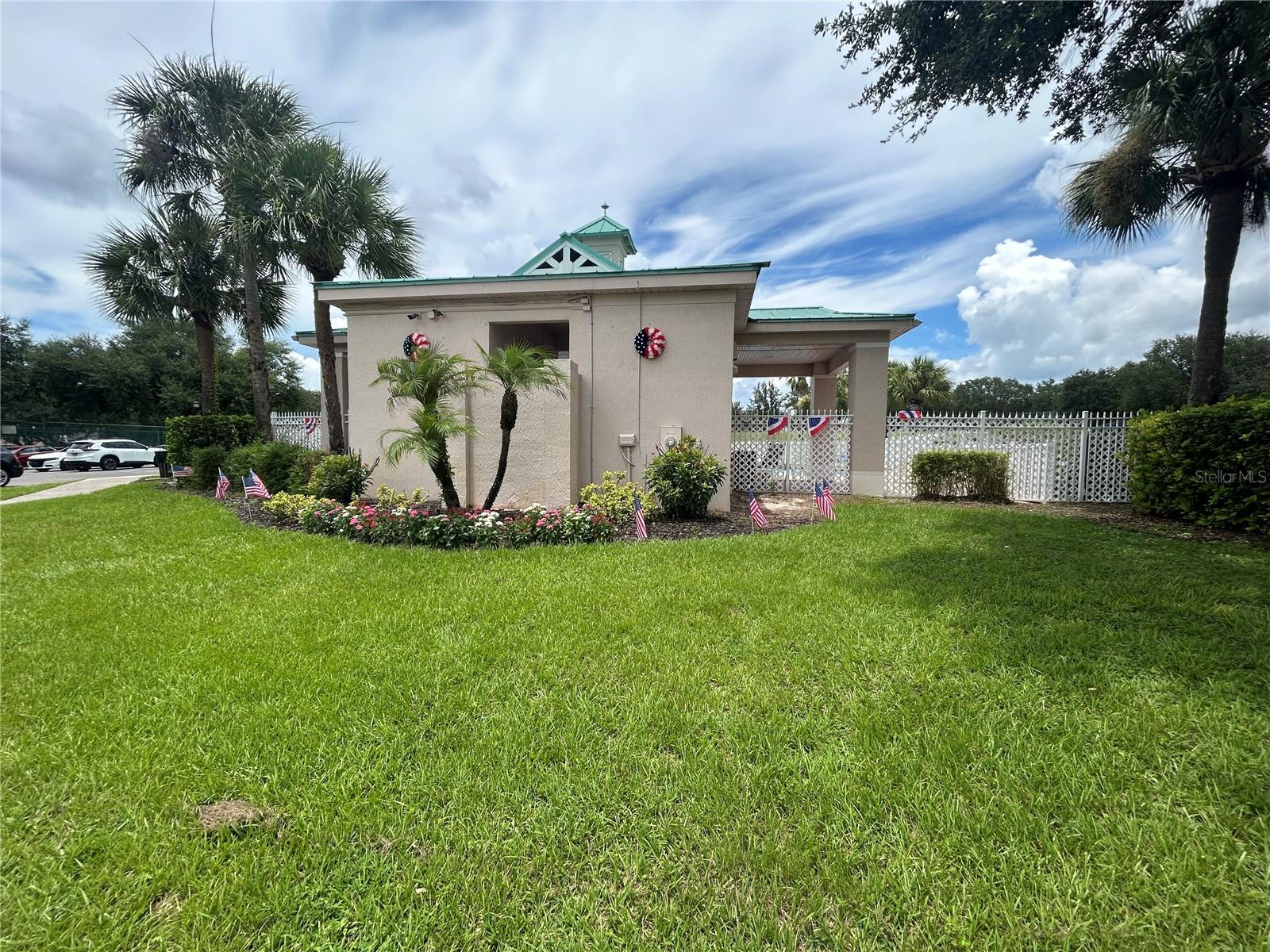 614 SOMERSTONE DR — photo 50