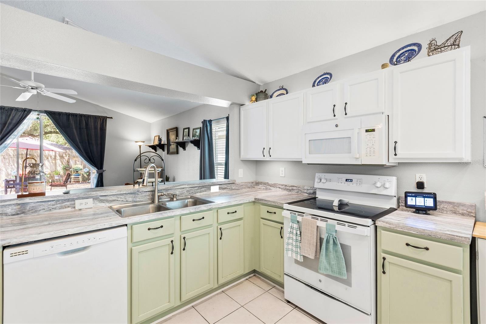 614 SOMERSTONE DR — photo 14