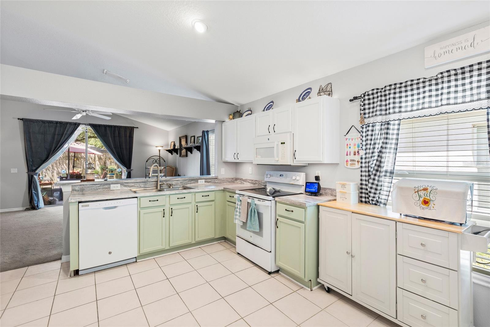 614 SOMERSTONE DR — photo 13