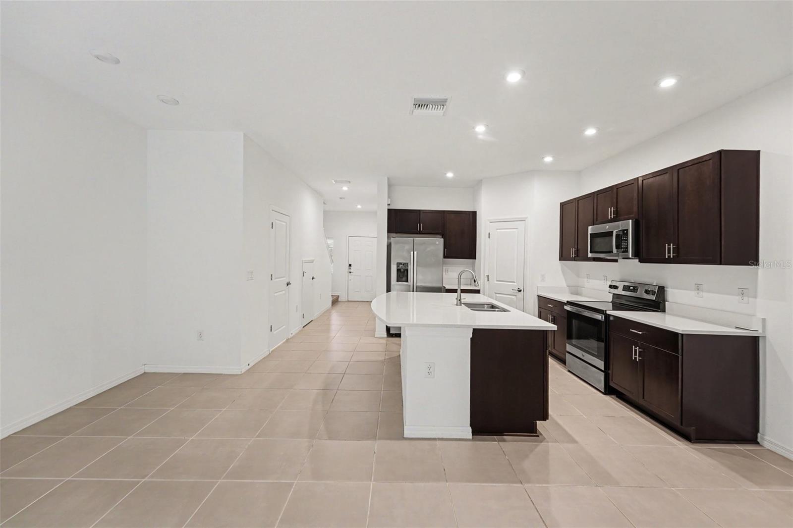 10573 OAKSIDE DR — photo 5