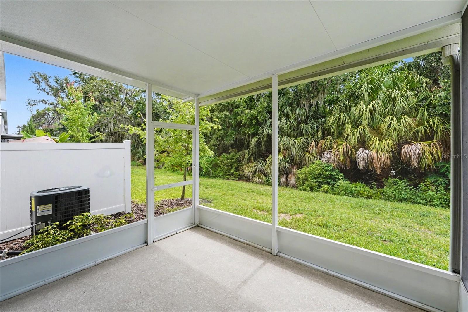 10573 OAKSIDE DR — photo 18