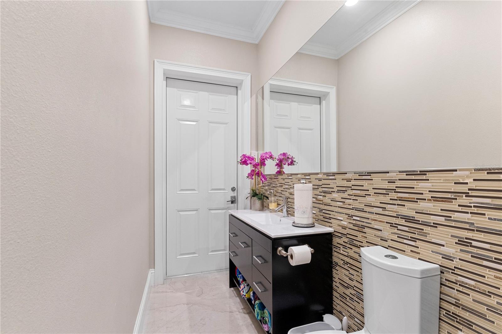 2101 W BEARSS AVE — photo 23