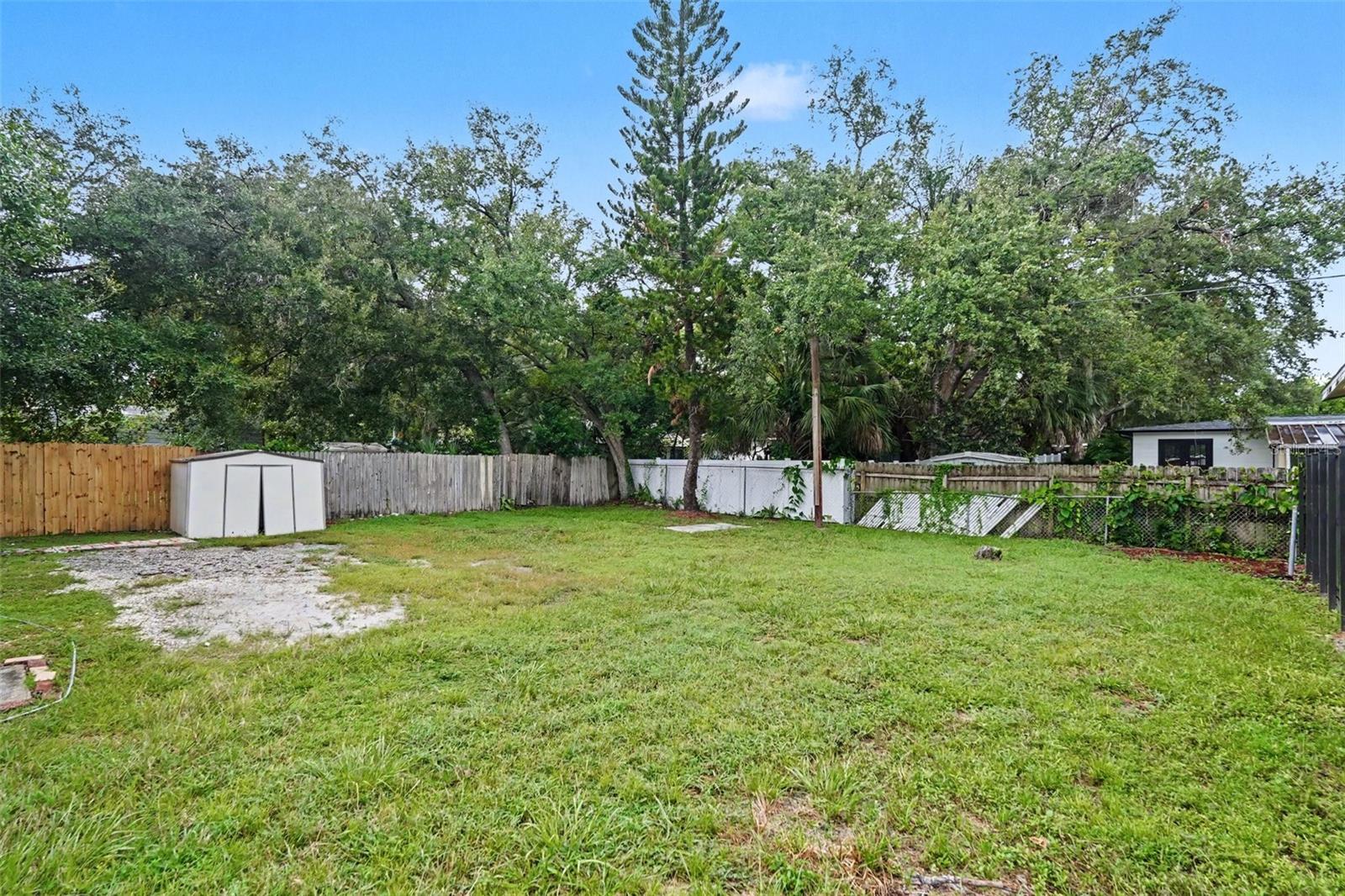 1503 W LINEBAUGH AVE — photo 17