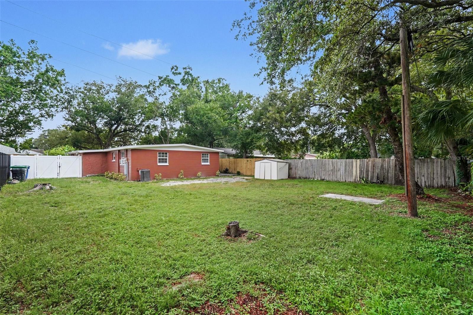 1503 W LINEBAUGH AVE — photo 16