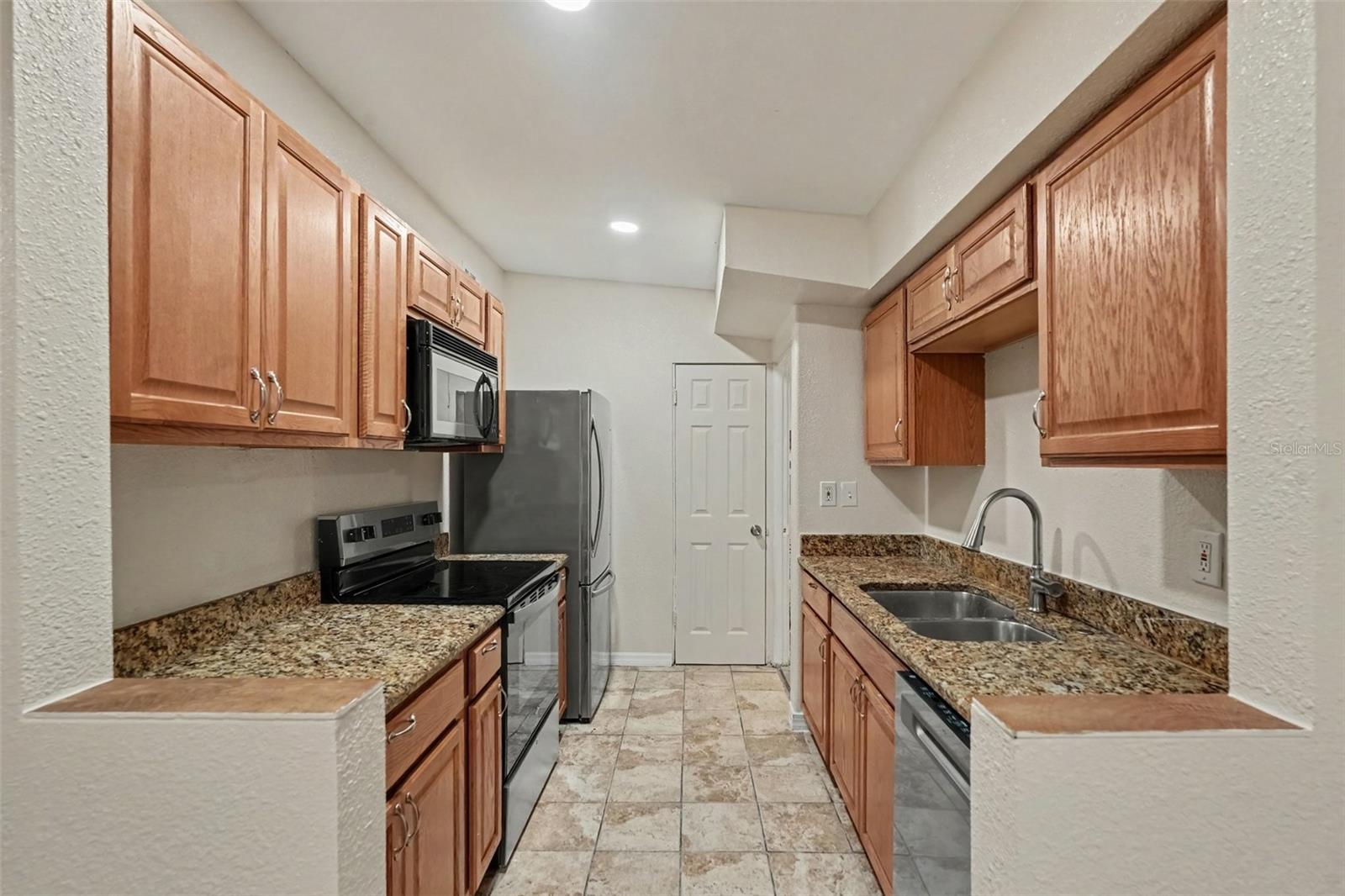1503 W LINEBAUGH AVE — photo 5