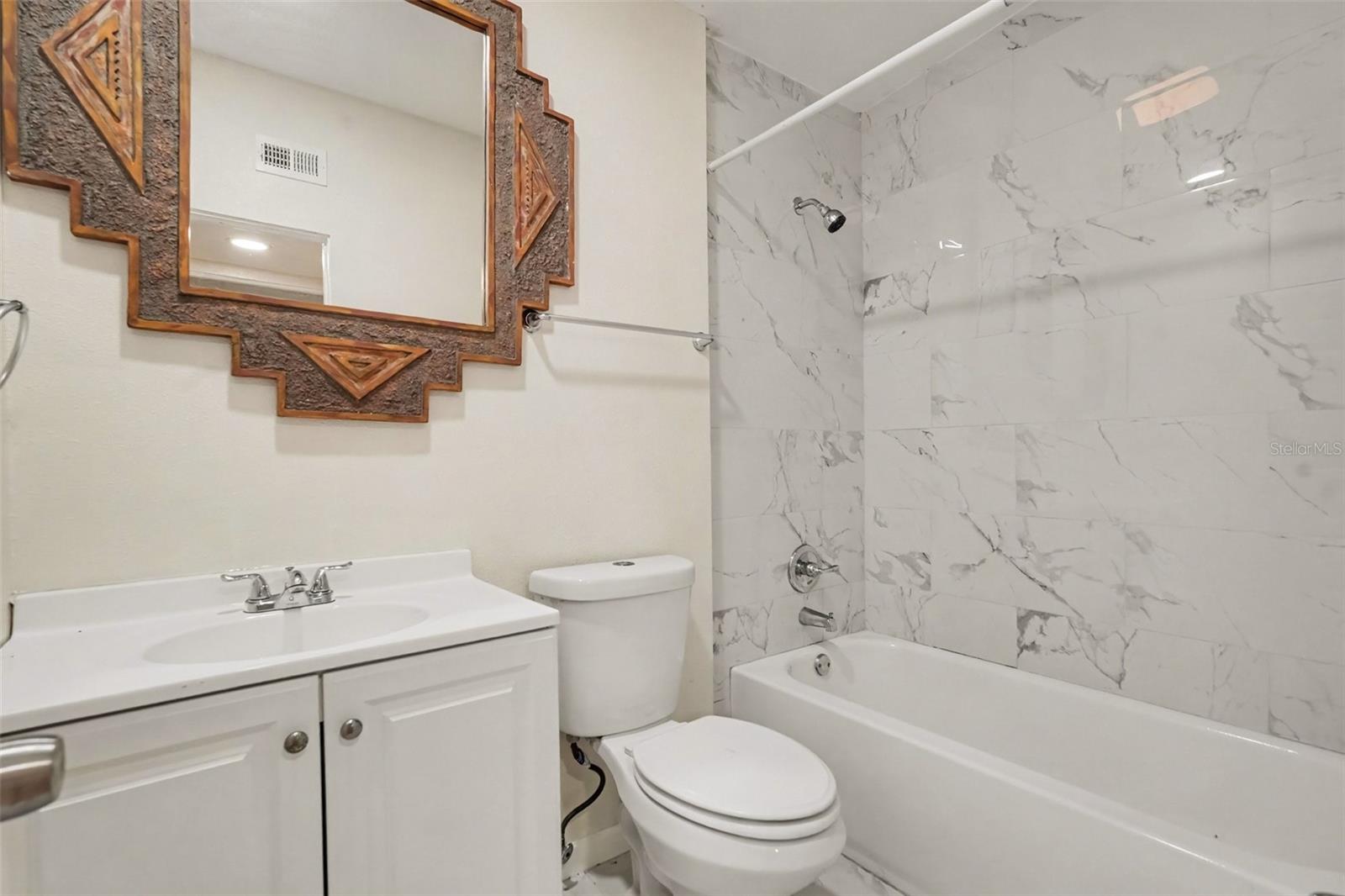 1503 W LINEBAUGH AVE — photo 12