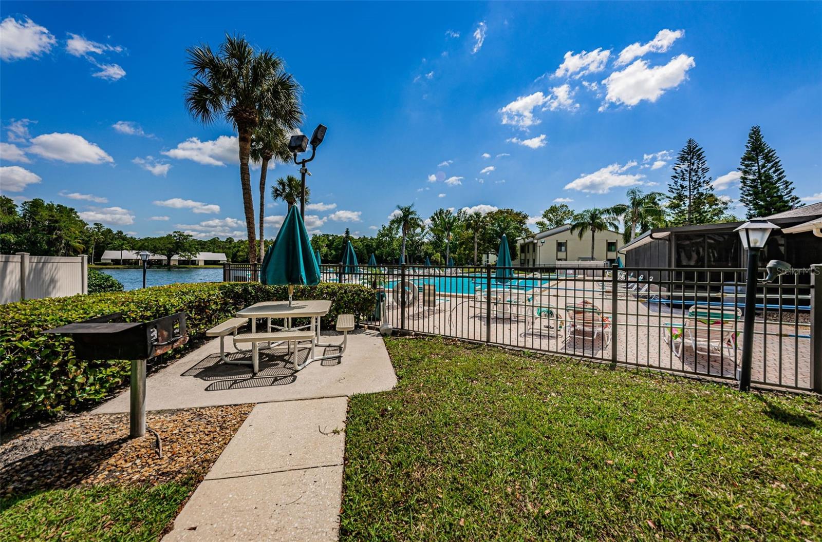 1333 SHADY PINE WAY #F — photo 33