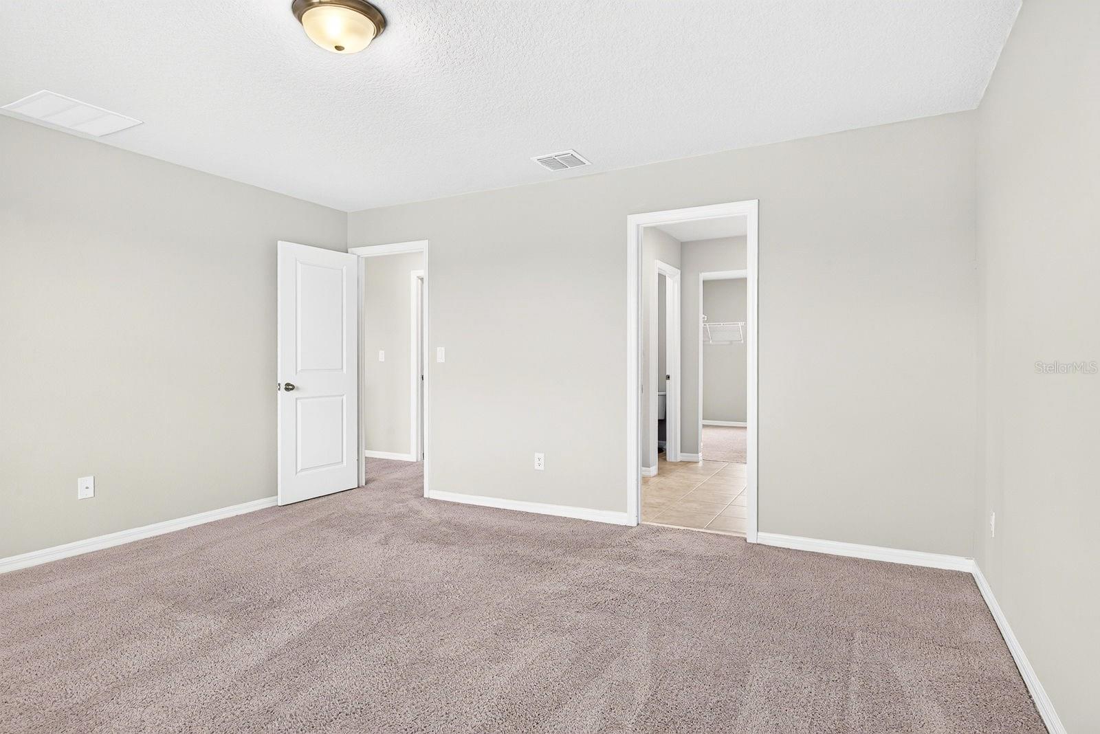 10025 DAYBREAK GLN — photo 32