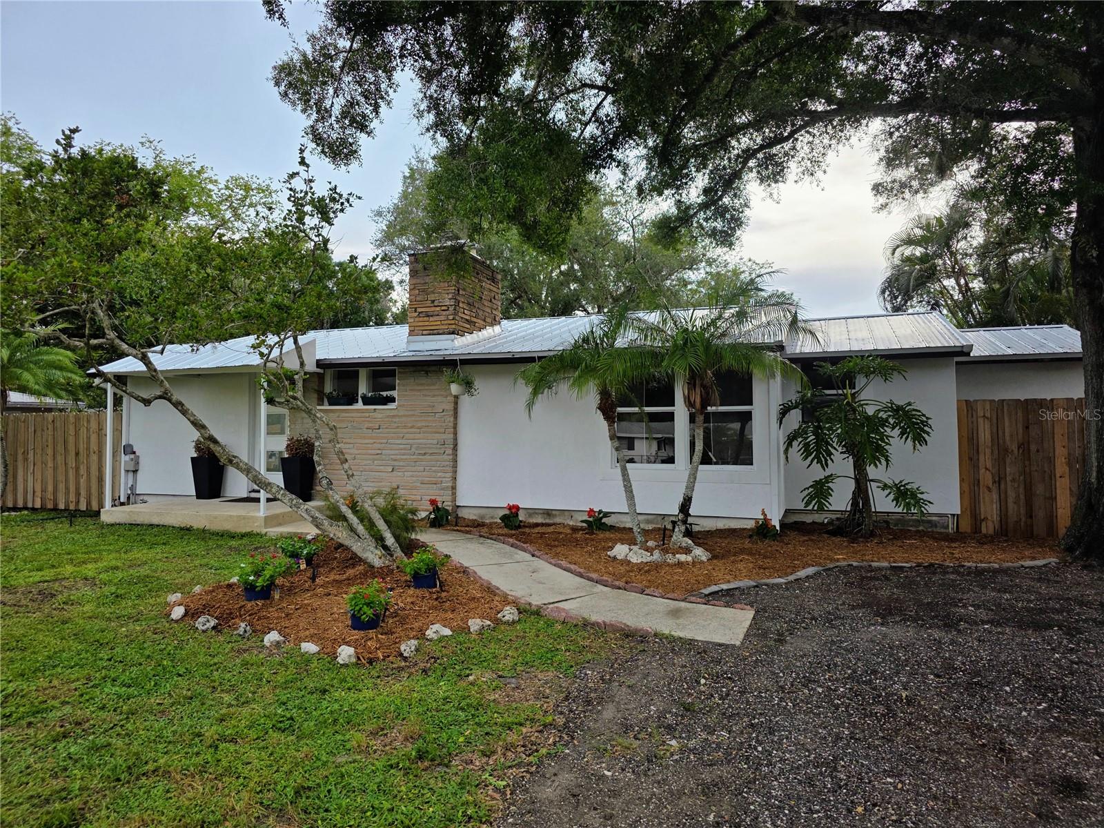1205 WILLIS AVE — photo 5