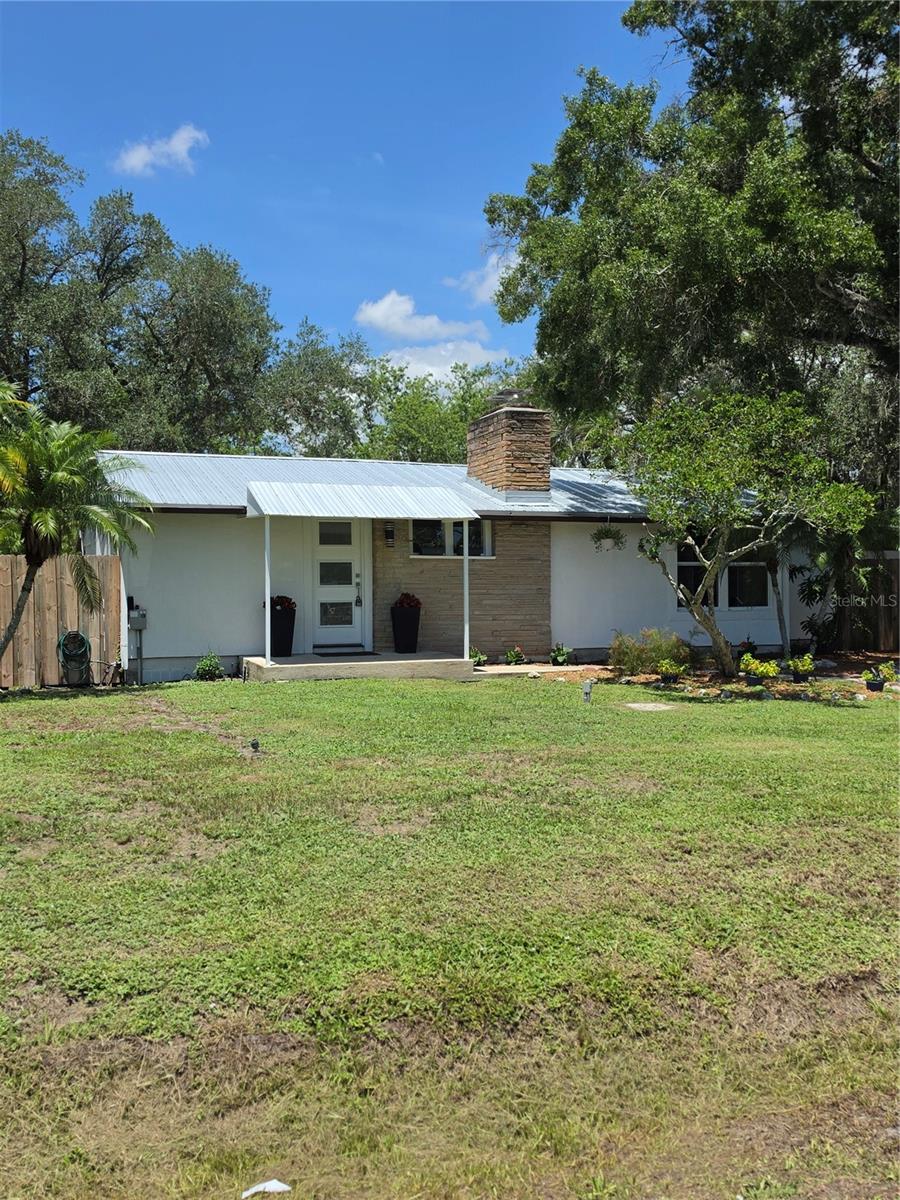 1205 WILLIS AVE — photo 3