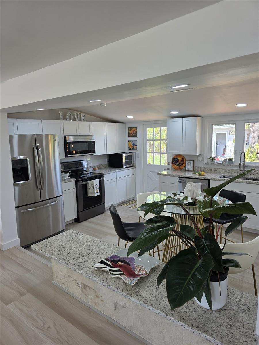 1205 WILLIS AVE — photo 22