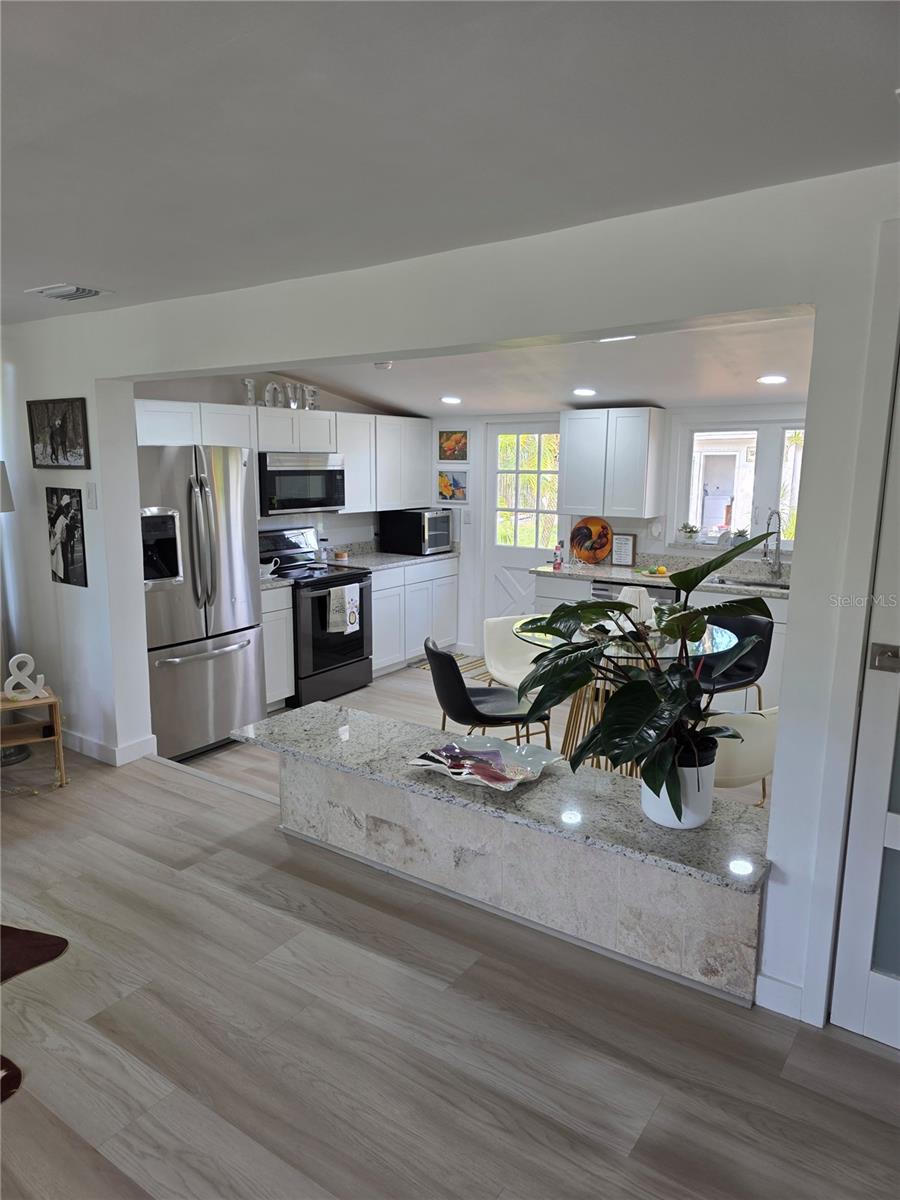 1205 WILLIS AVE — photo 25