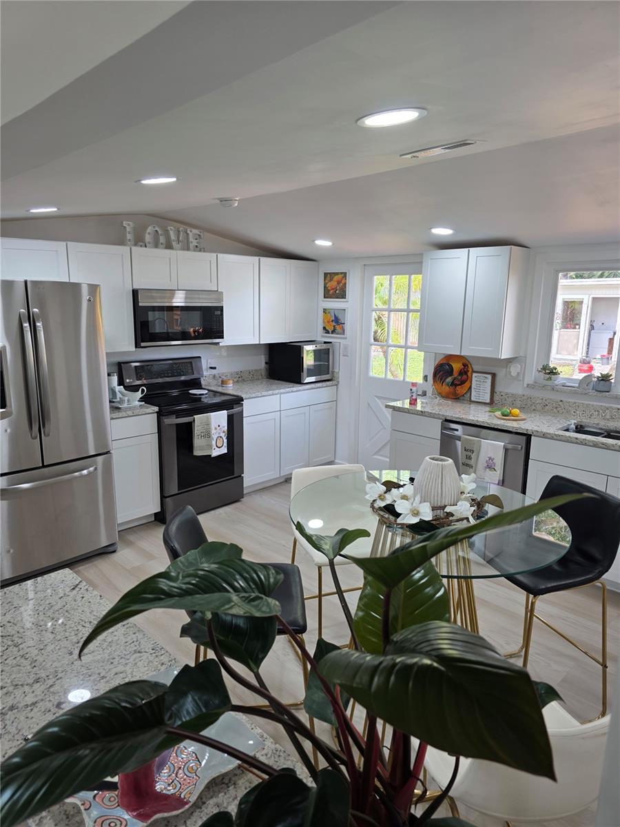 1205 WILLIS AVE — photo 27