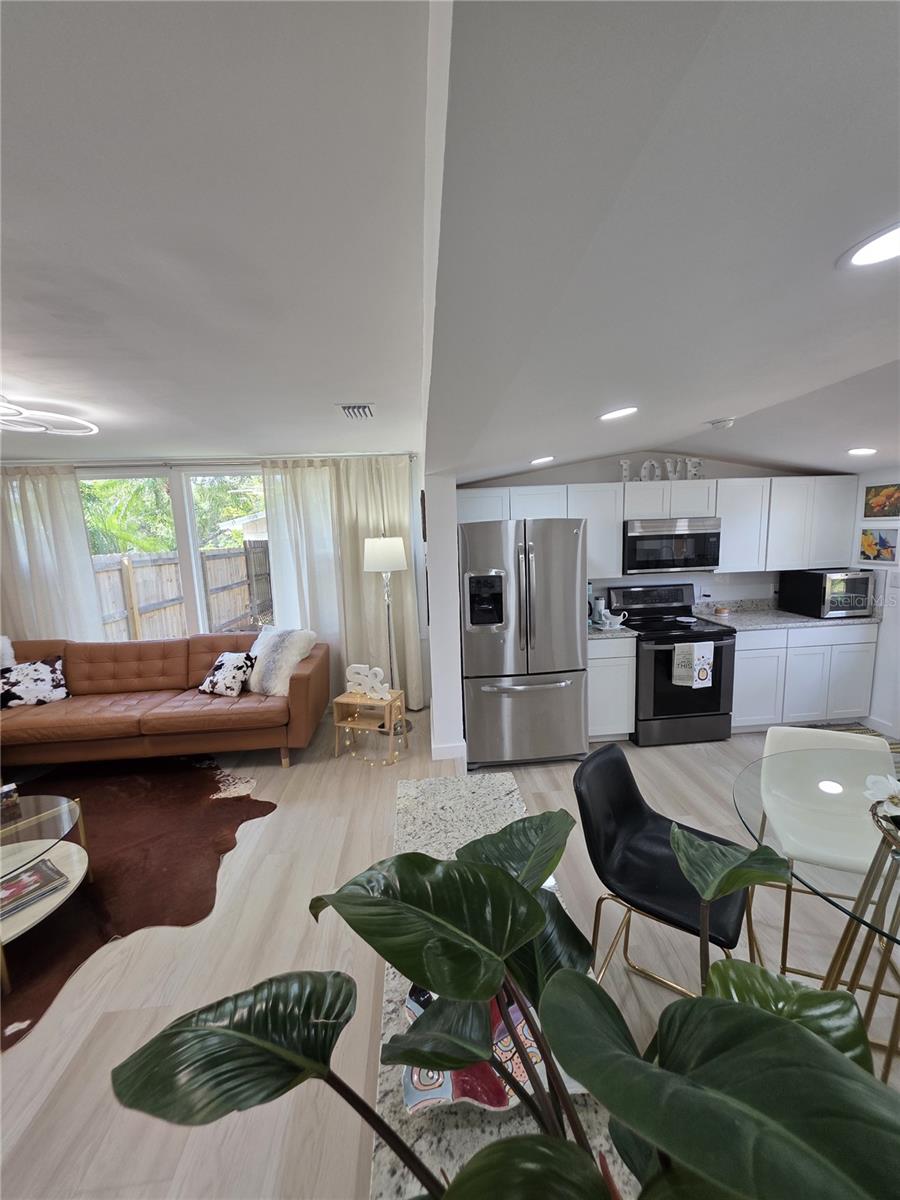 1205 WILLIS AVE — photo 18