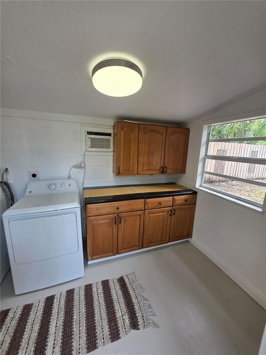 1205 WILLIS AVE — photo 63