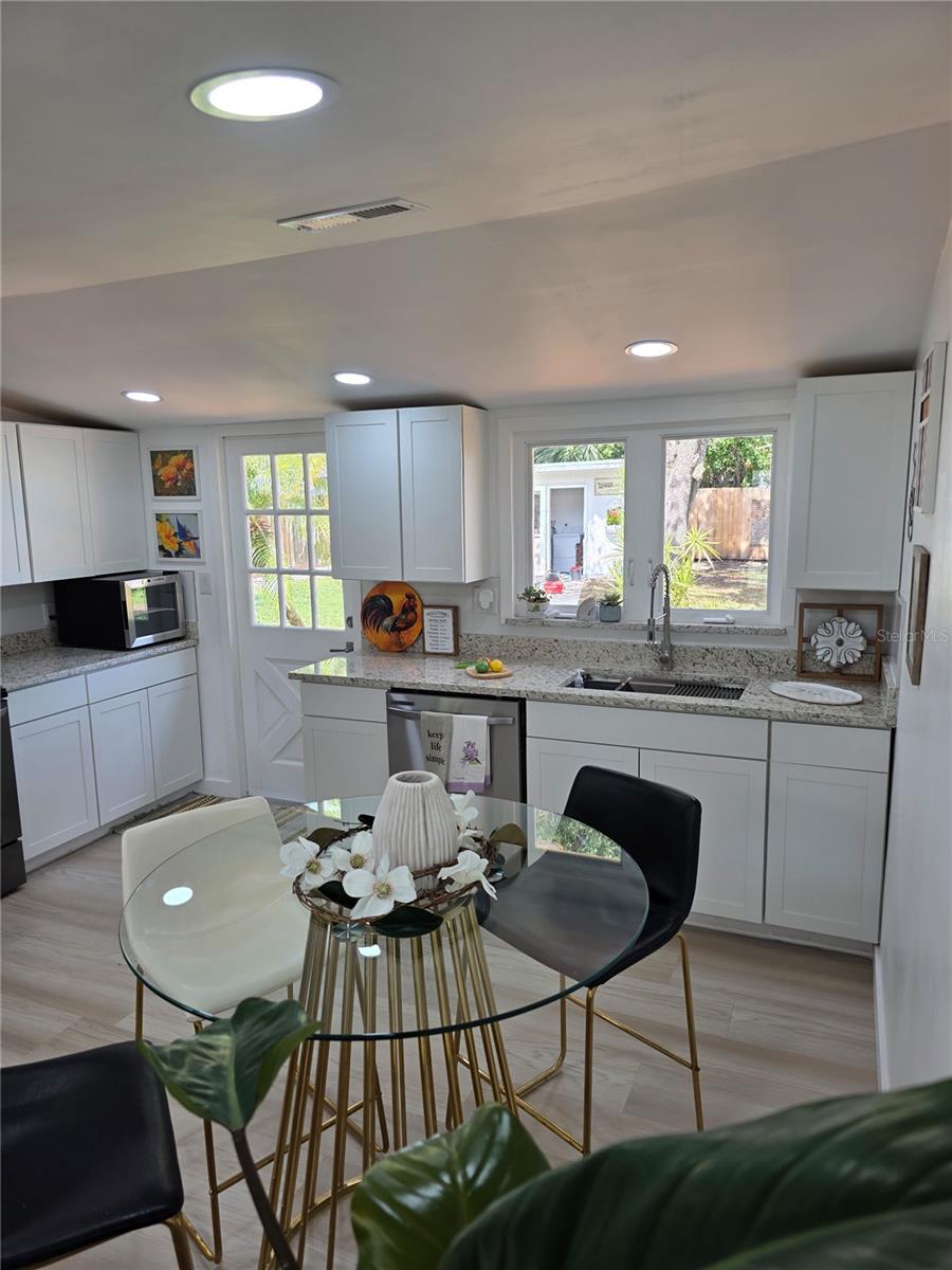 1205 WILLIS AVE — photo 26