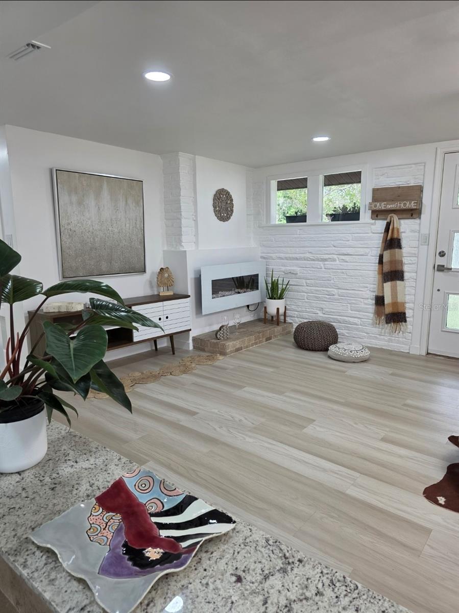 1205 WILLIS AVE — photo 16