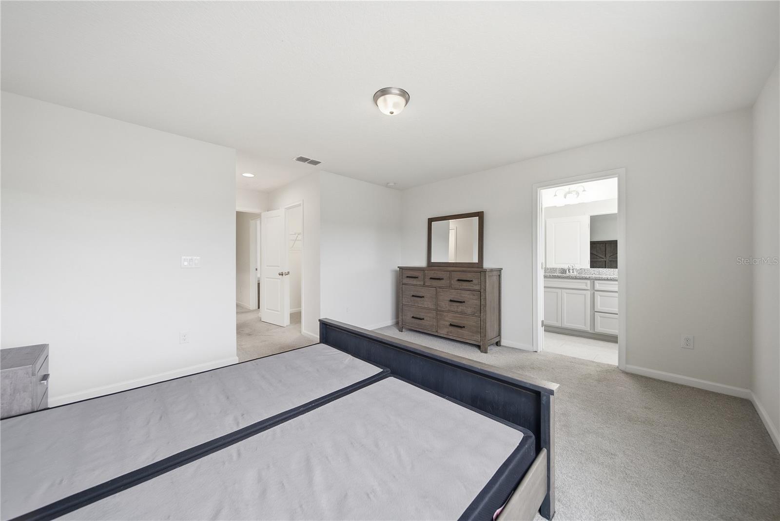 5553 PLEASANTVIEW CT — photo 33