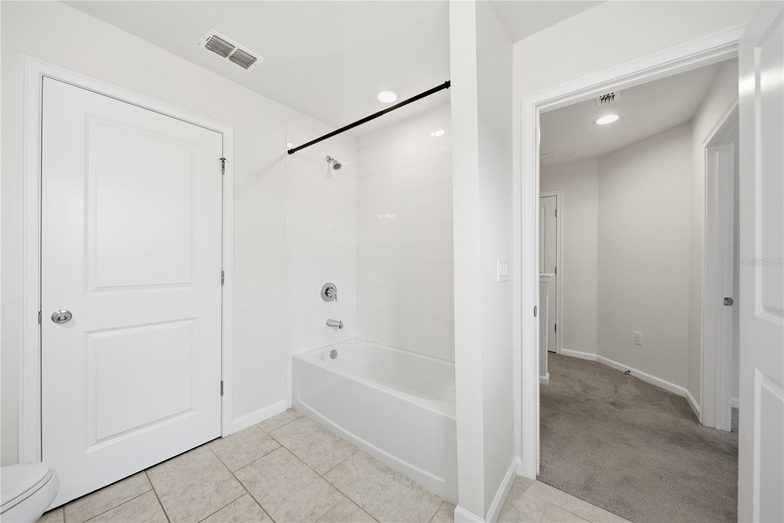 5553 PLEASANTVIEW CT — photo 24