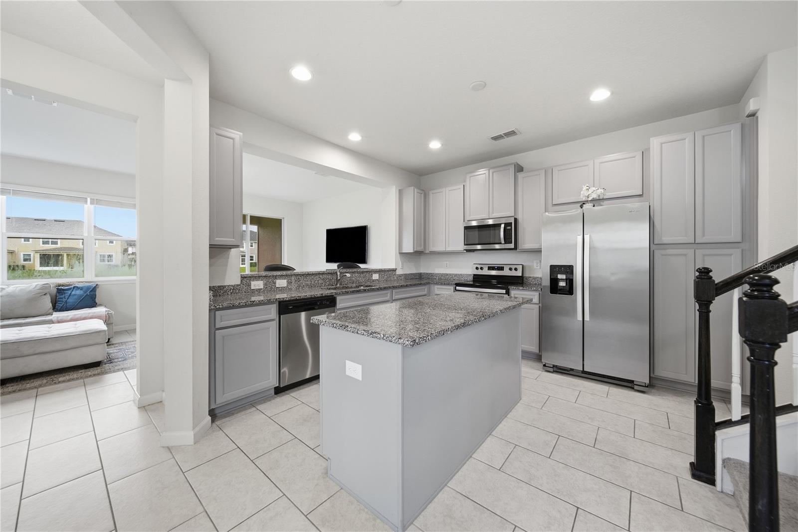 5553 PLEASANTVIEW CT — photo 13