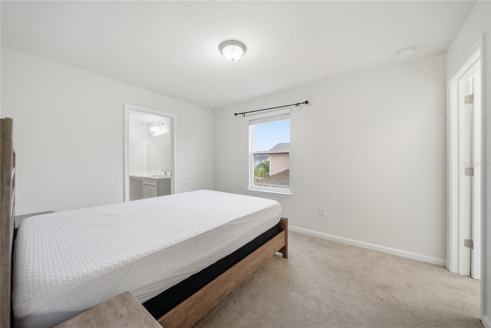 5553 PLEASANTVIEW CT — photo 37
