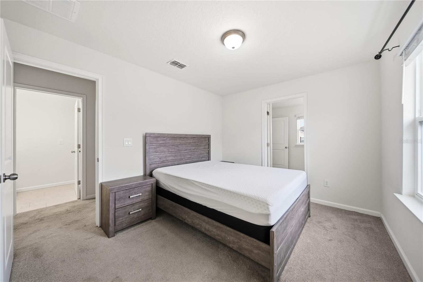5553 PLEASANTVIEW CT — photo 35