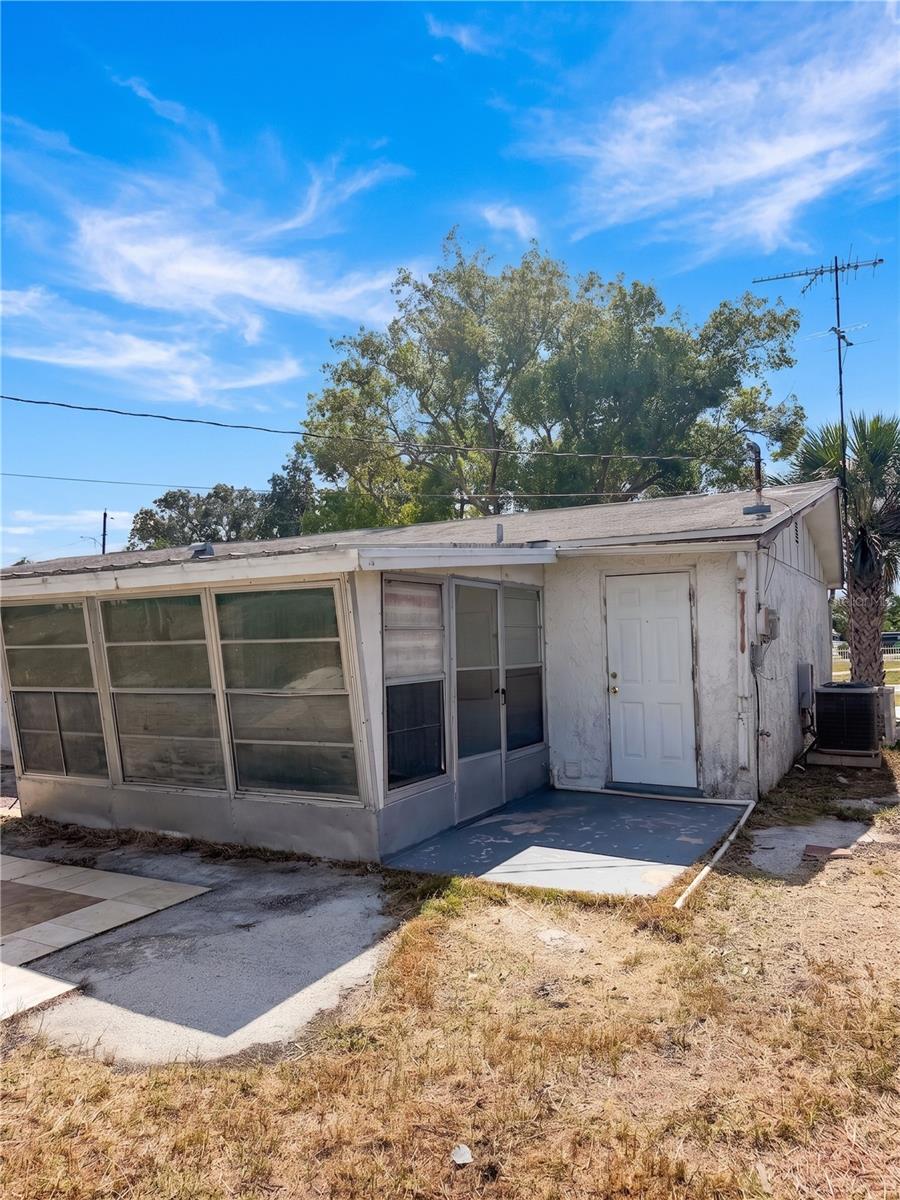 2412 ARCADIA RD — photo 4