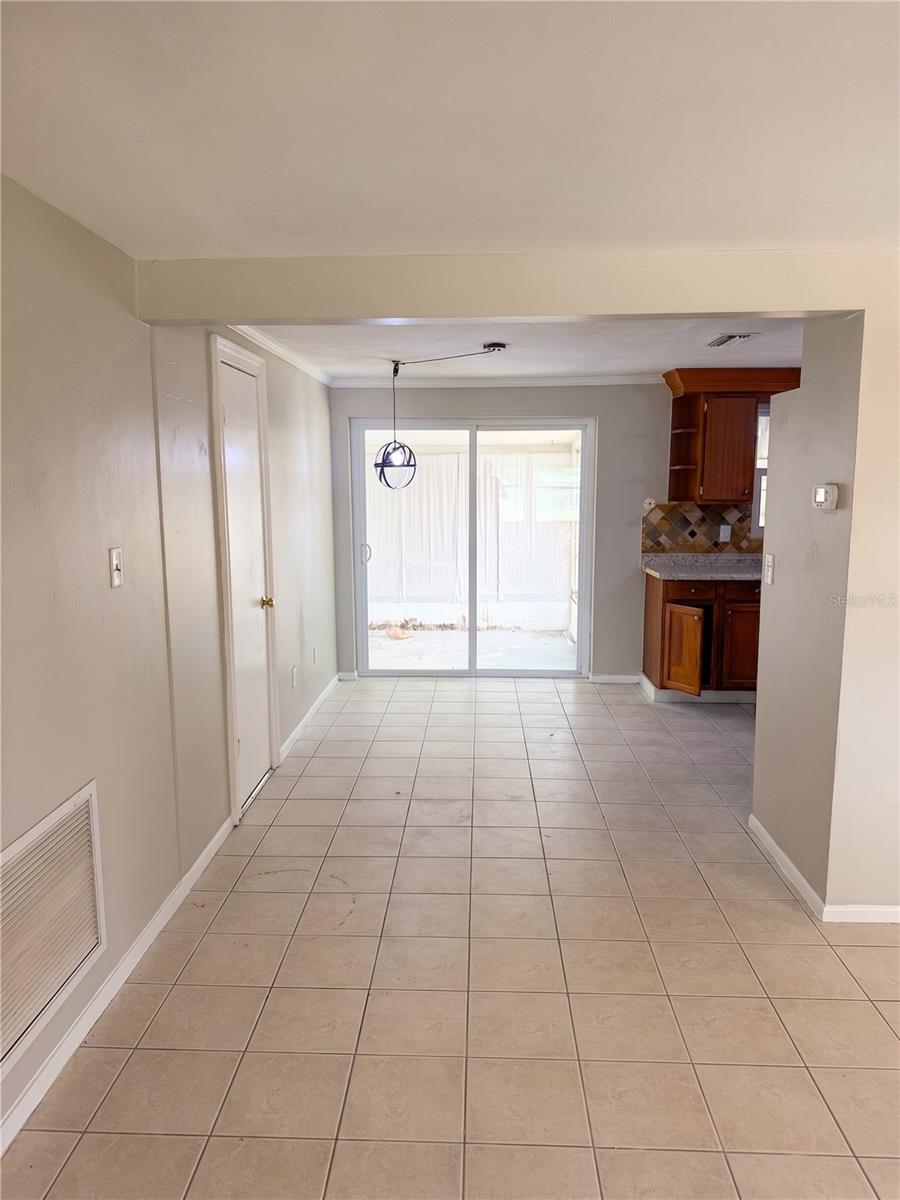 2412 ARCADIA RD — photo 13
