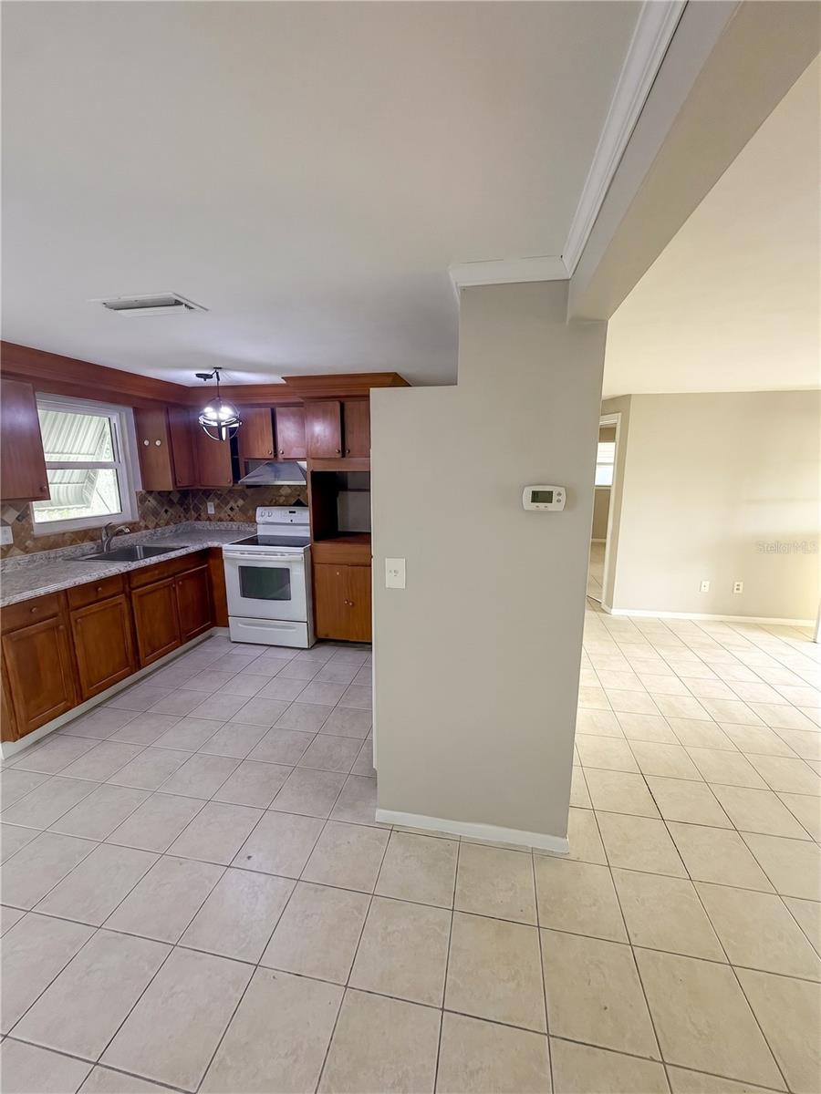 2412 ARCADIA RD — photo 12