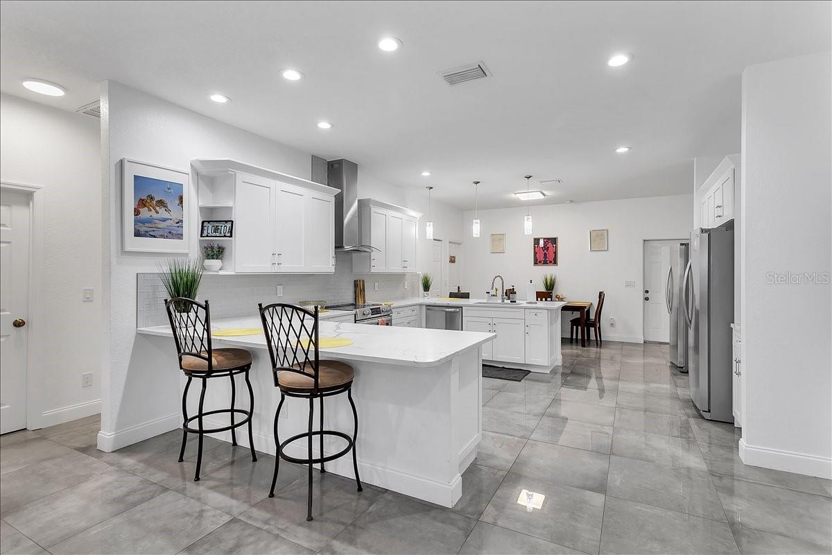 2402 W FIG ST — photo 25