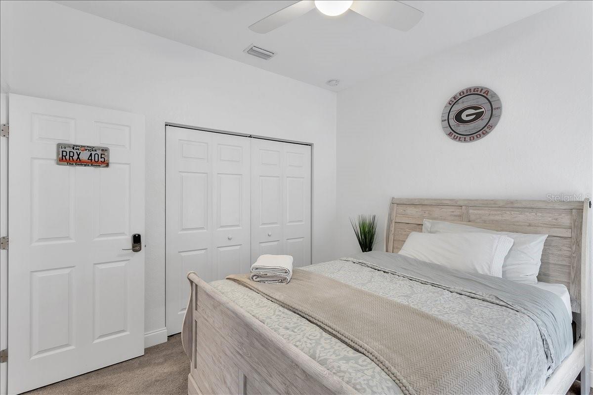 2402 W FIG ST — photo 16